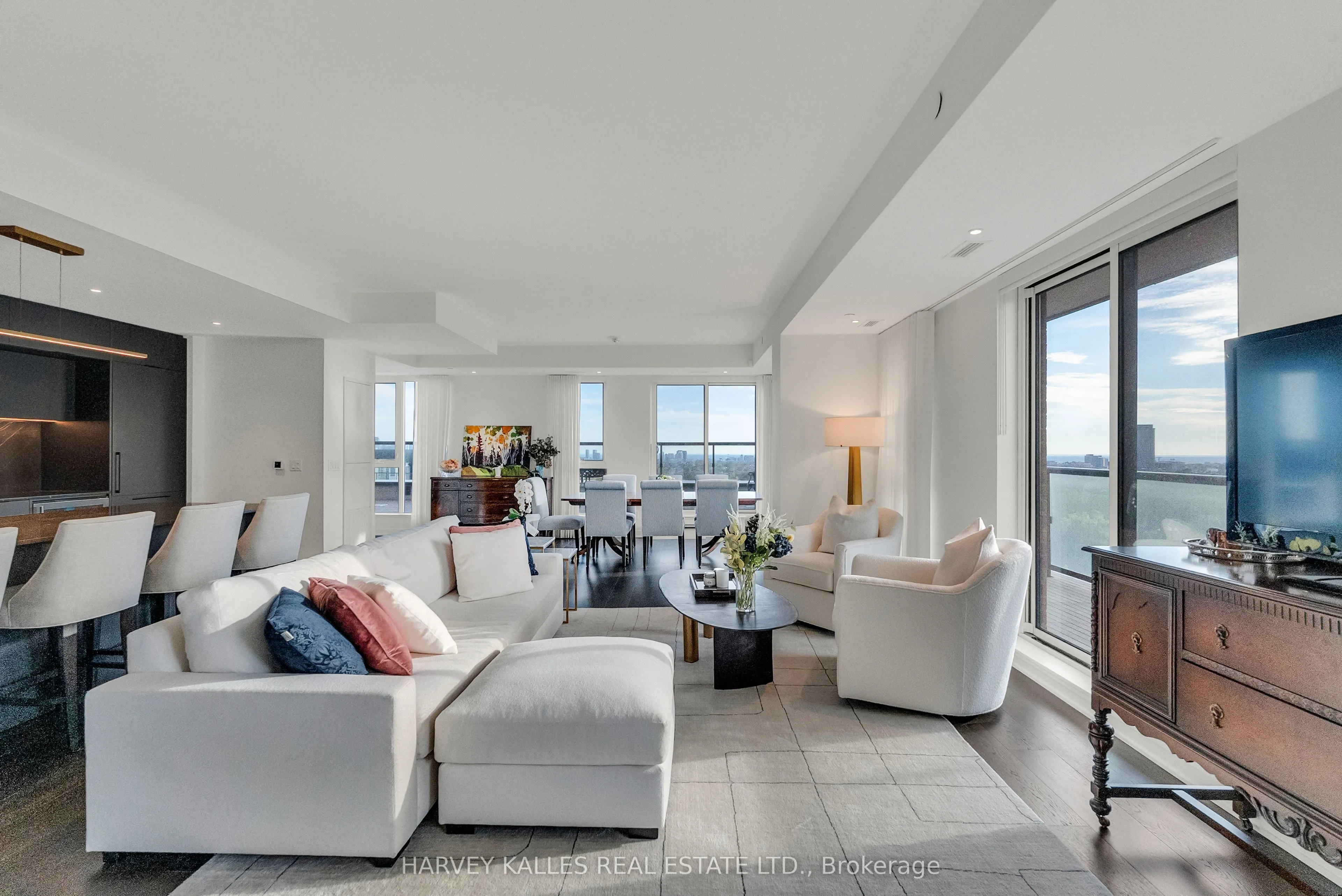 185 Alberta Avenue, #1105
