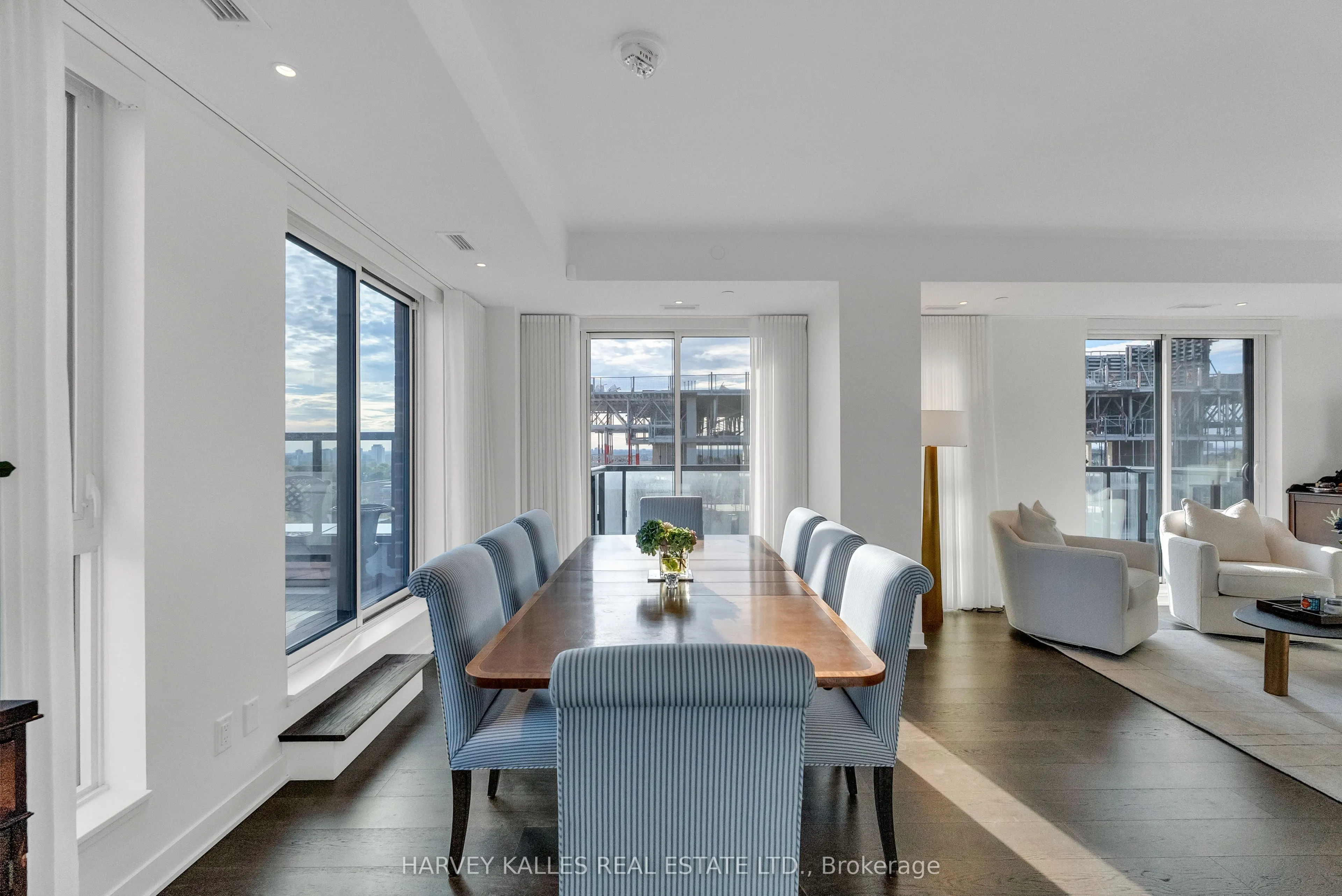 185 Alberta Avenue, #1105