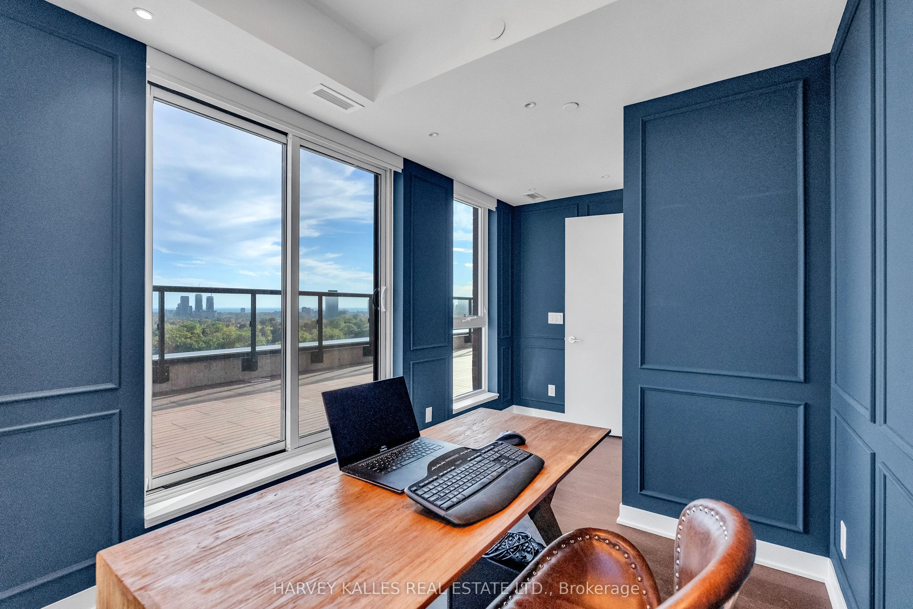 185 Alberta Avenue, #1105