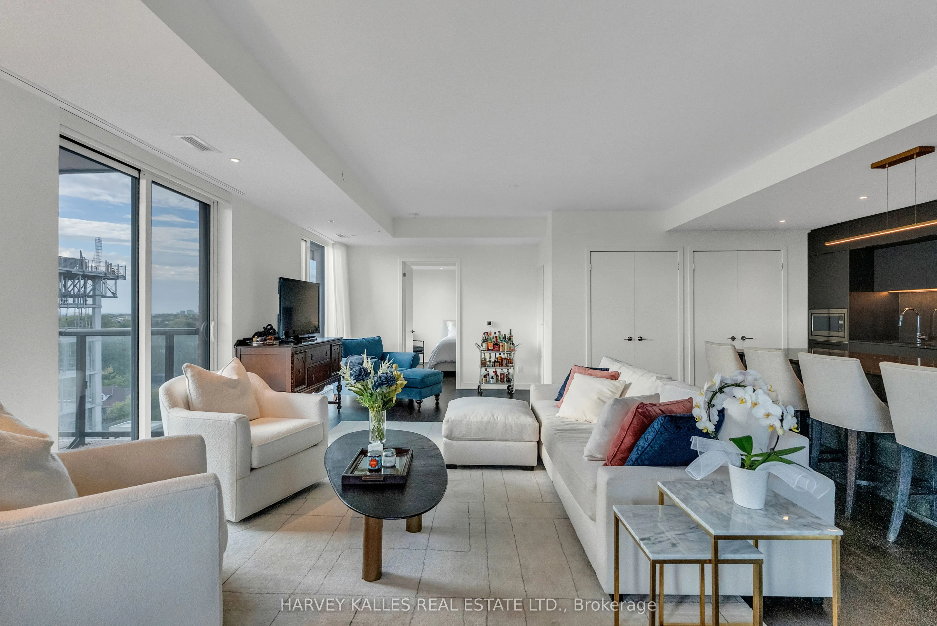 185 Alberta Avenue, #1105