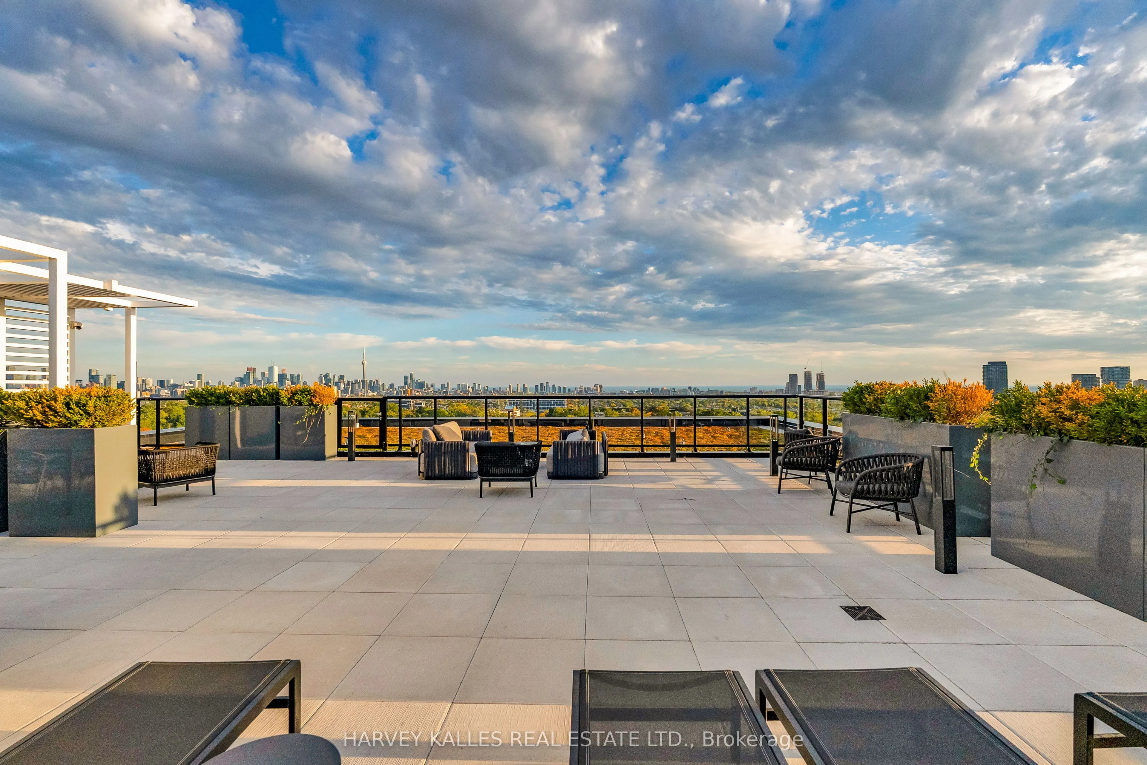 185 Alberta Avenue, #1105