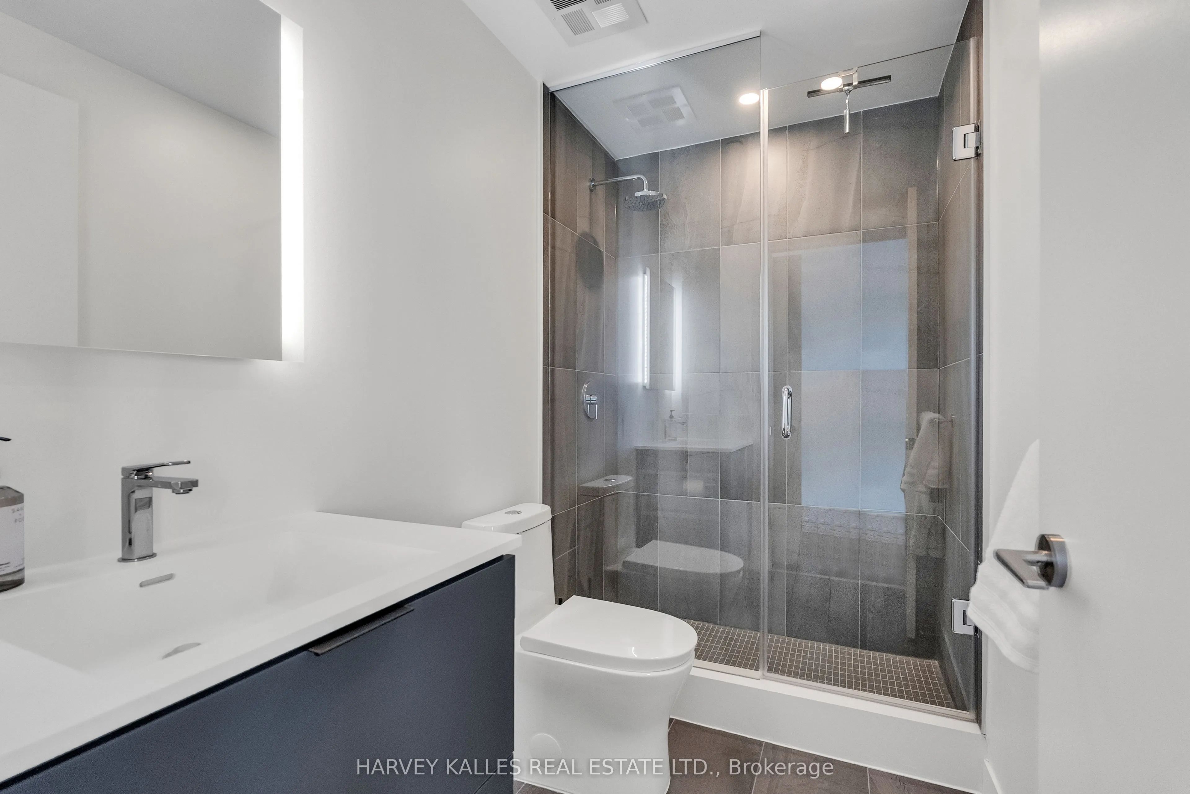 185 Alberta Avenue, #1105