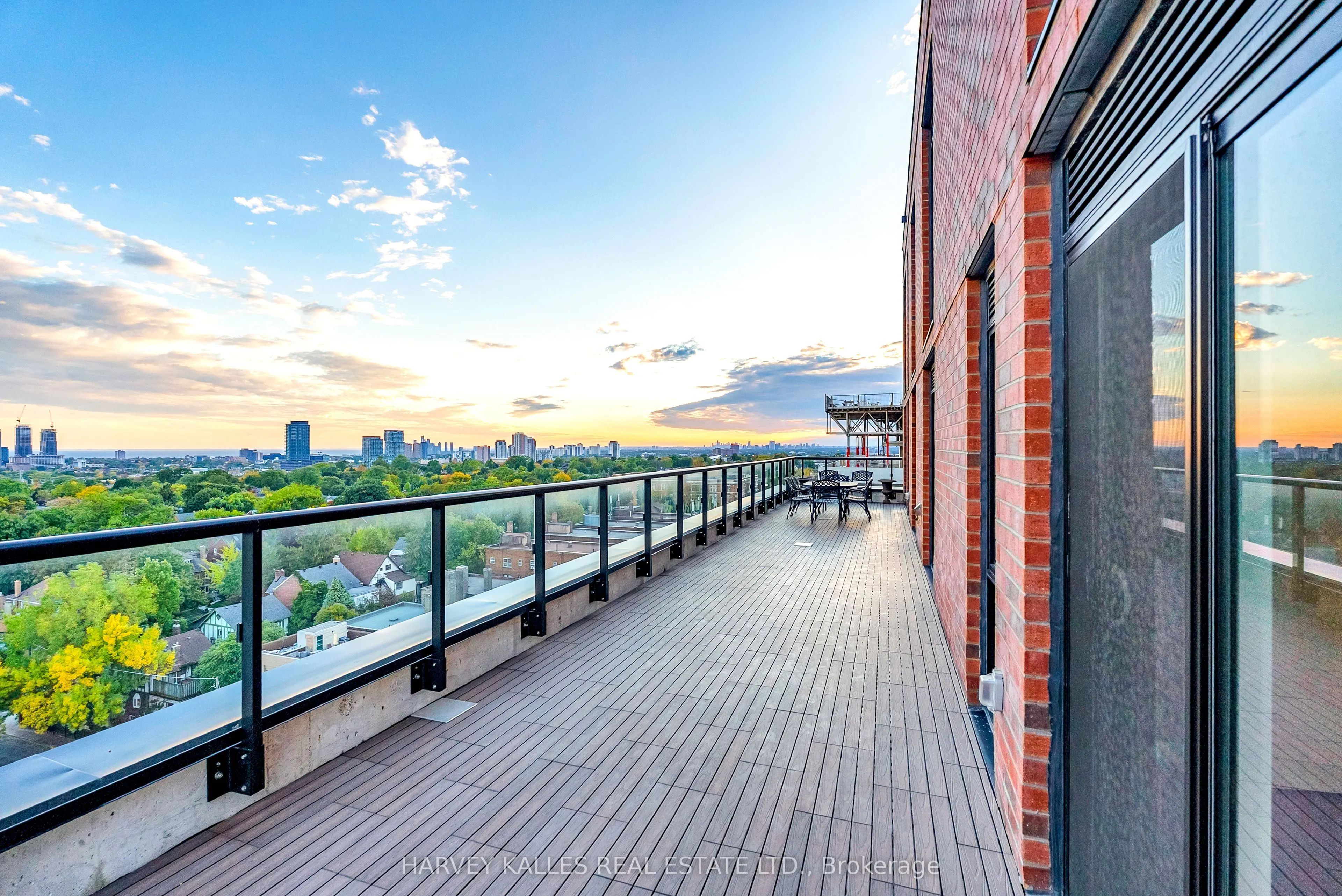 185 Alberta Avenue, #1105