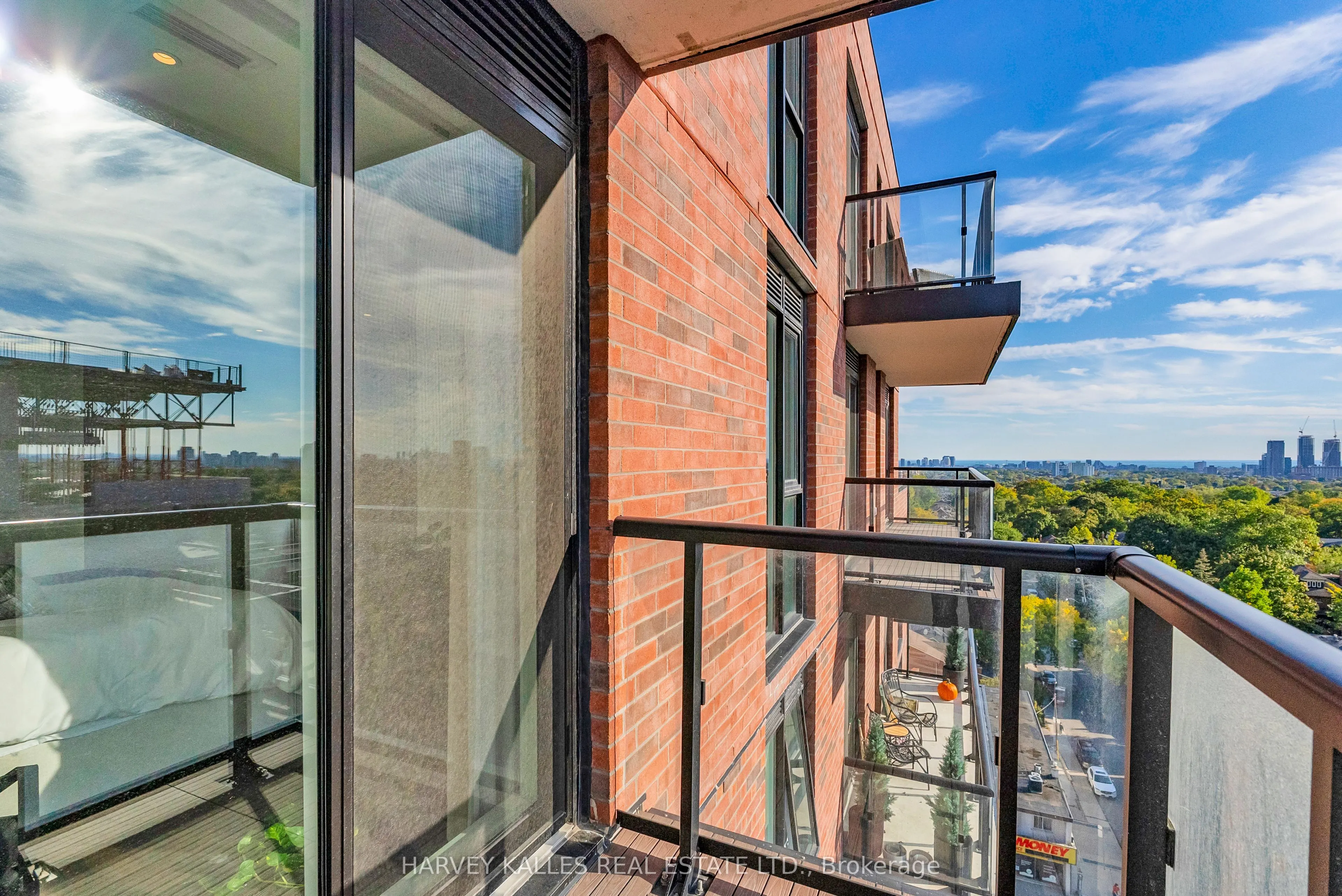 185 Alberta Avenue, #1105