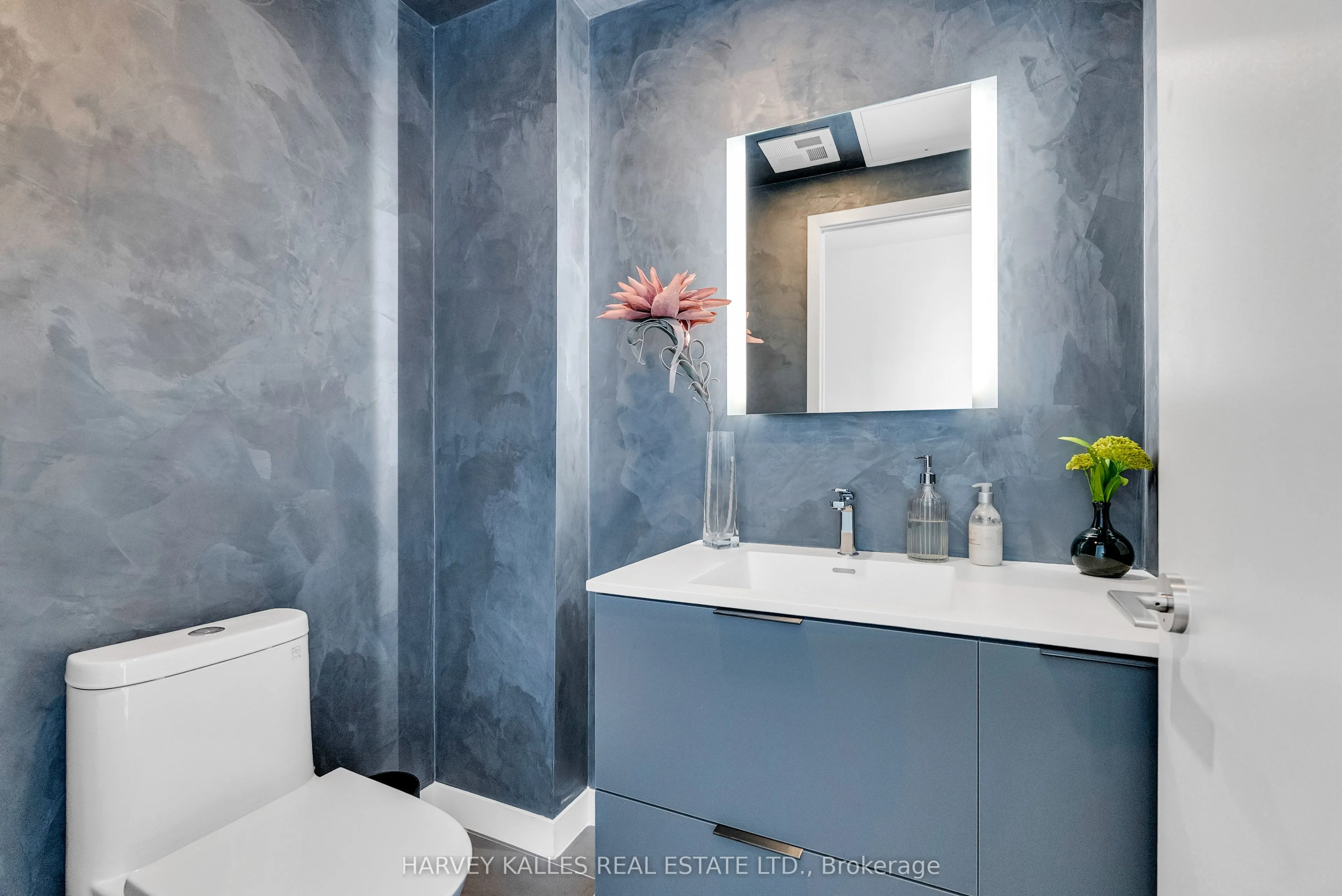 185 Alberta Avenue, #1105