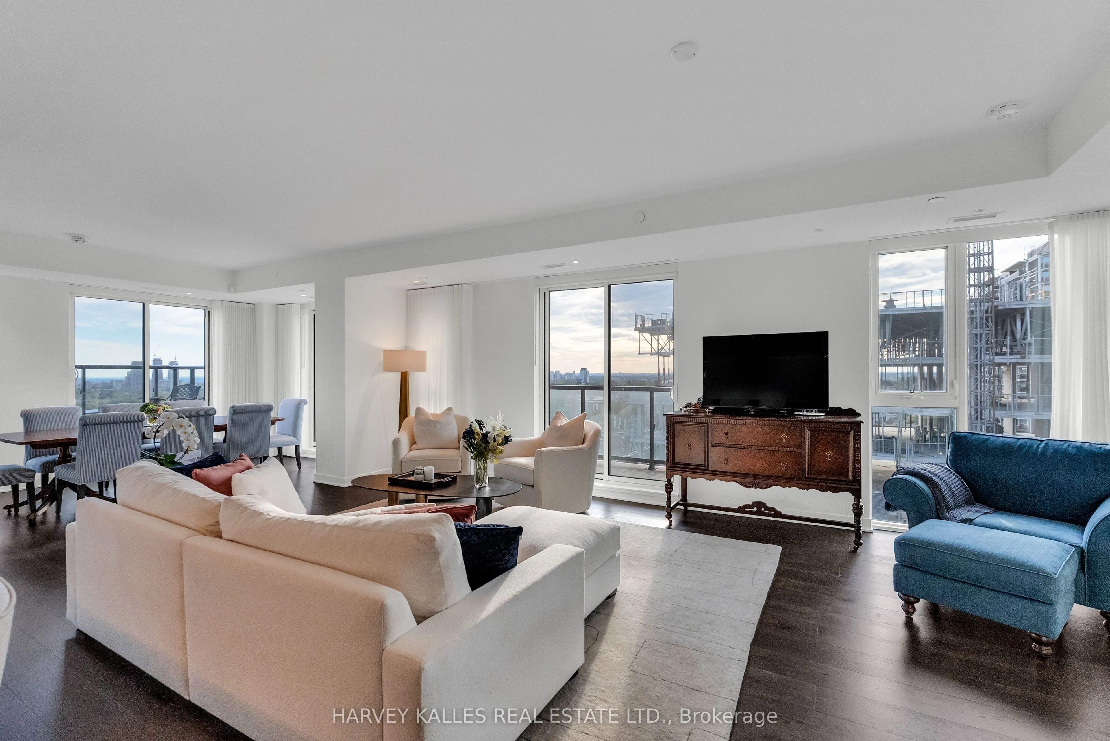 185 Alberta Avenue, #1105
