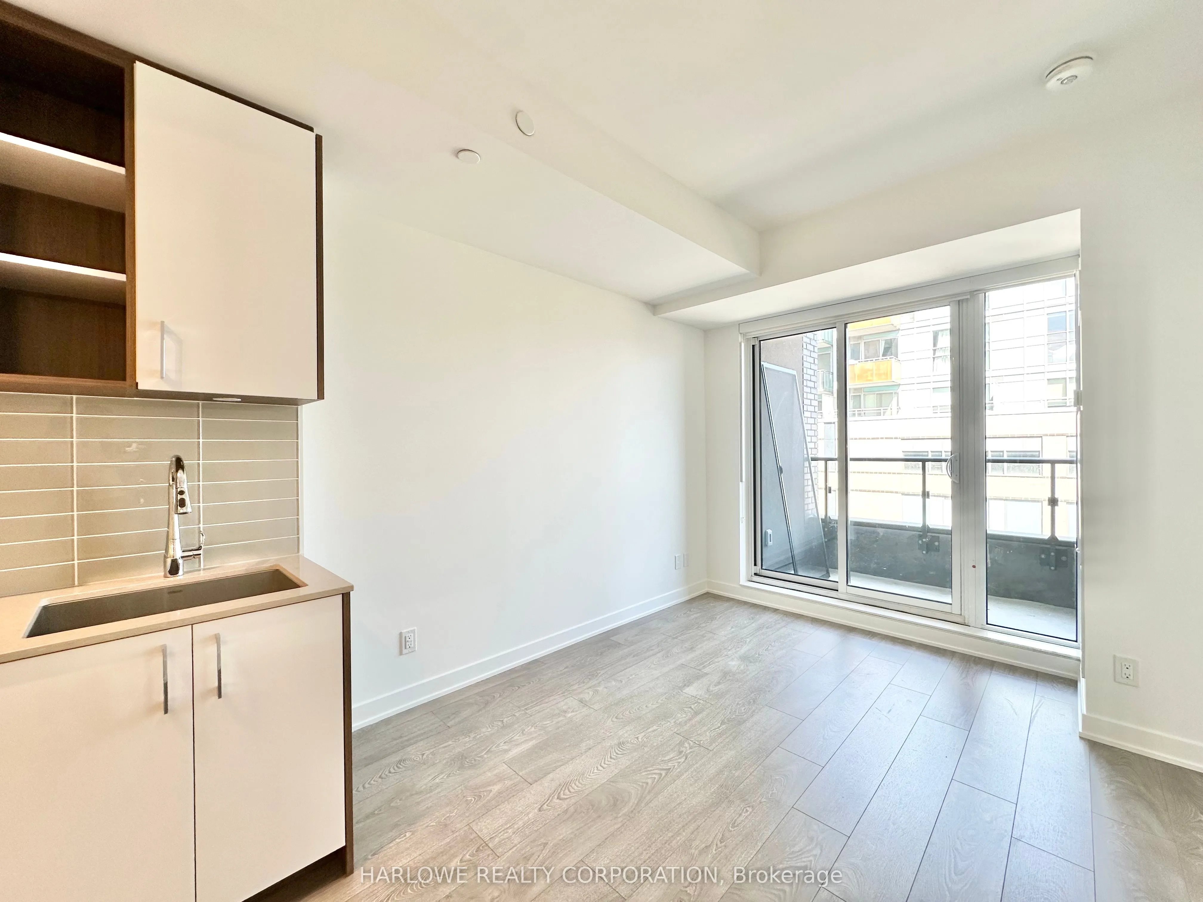 543 Richmond Street W, #608