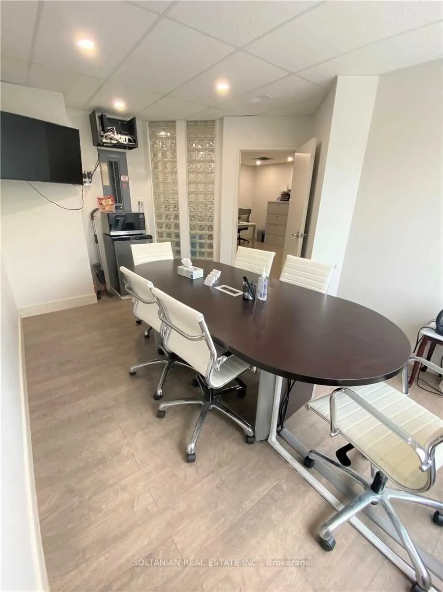 175 Willowdale Avenue, #201