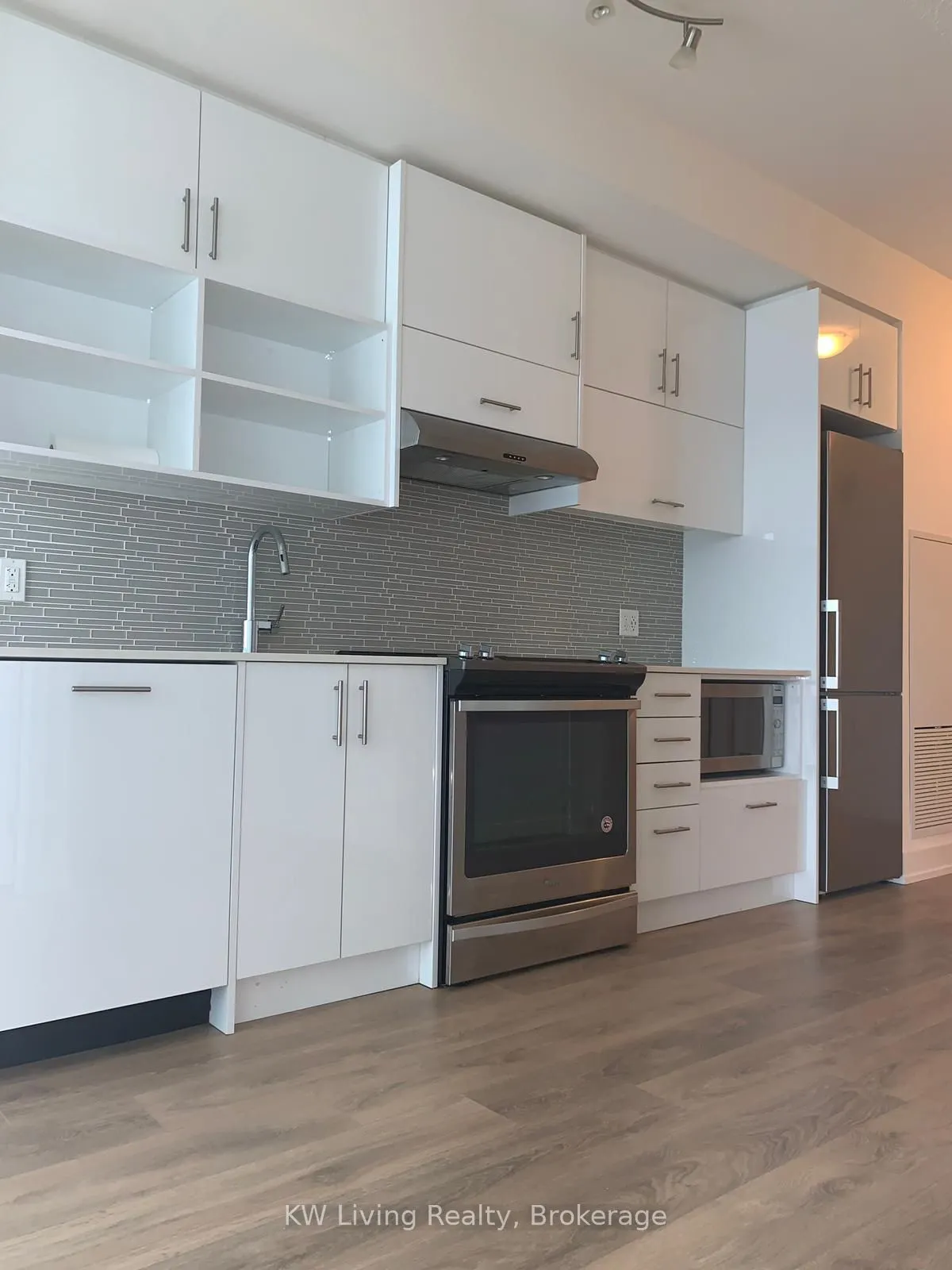 128 Fairview Mall Drive, #610