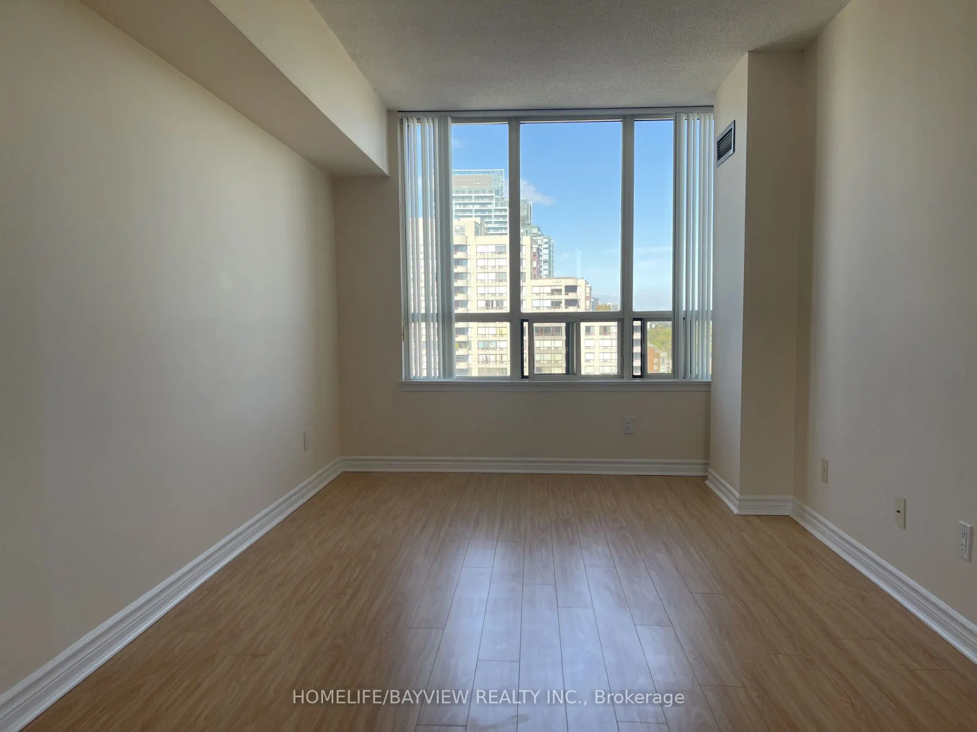 7 Bishop Avenue, #1712