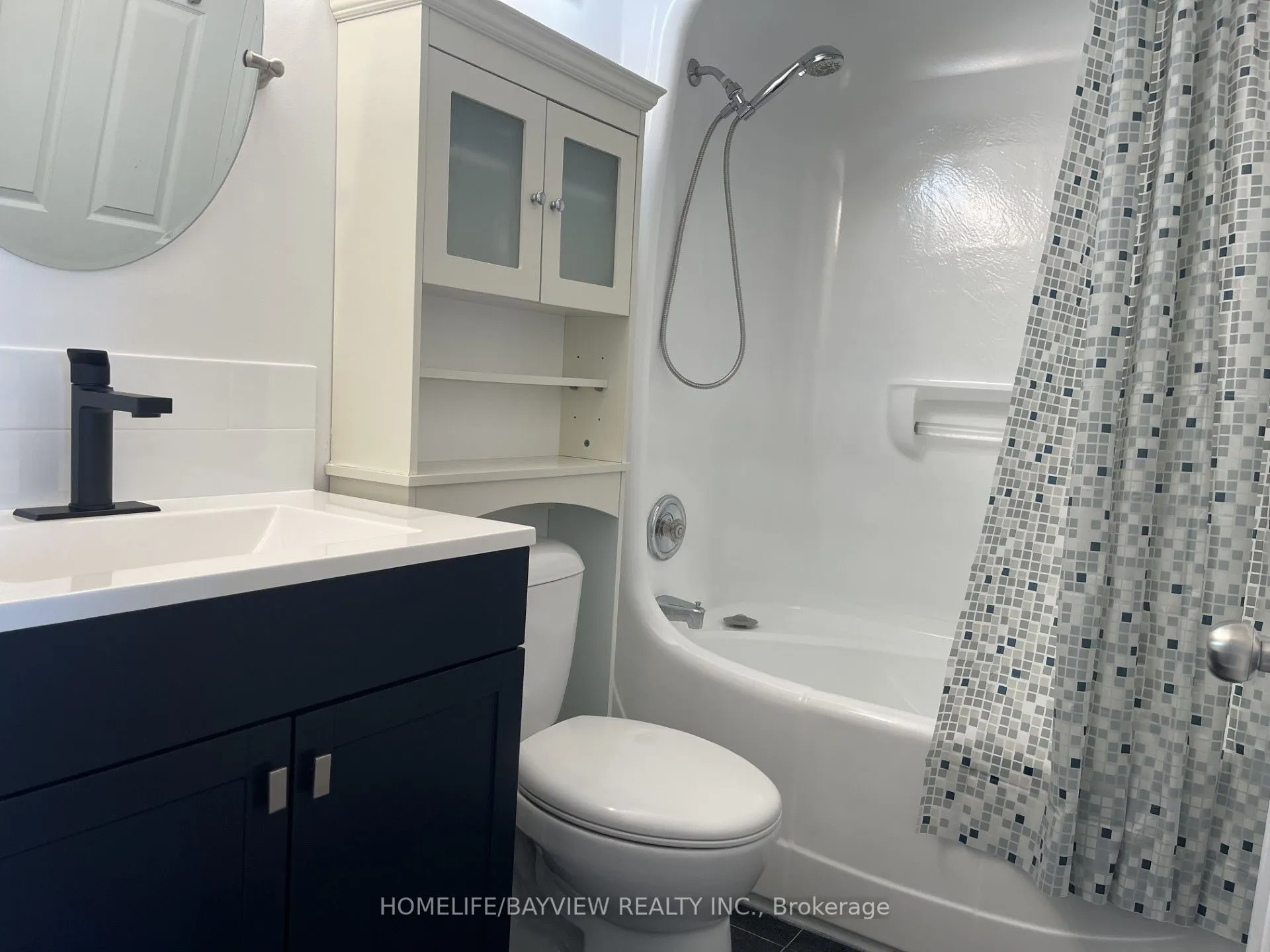 7 Bishop Avenue, #1712