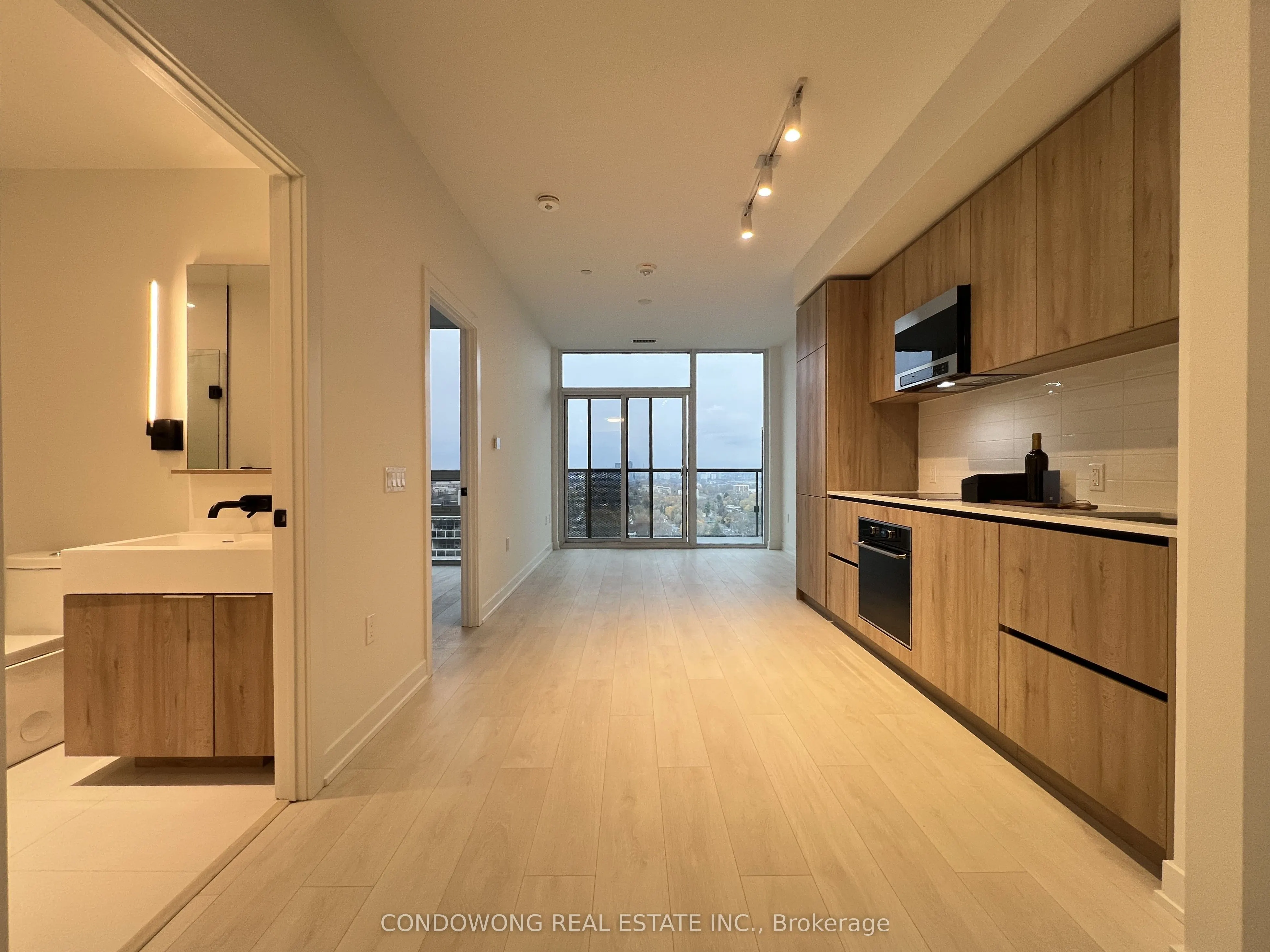 127 Broadway Avenue, #1910