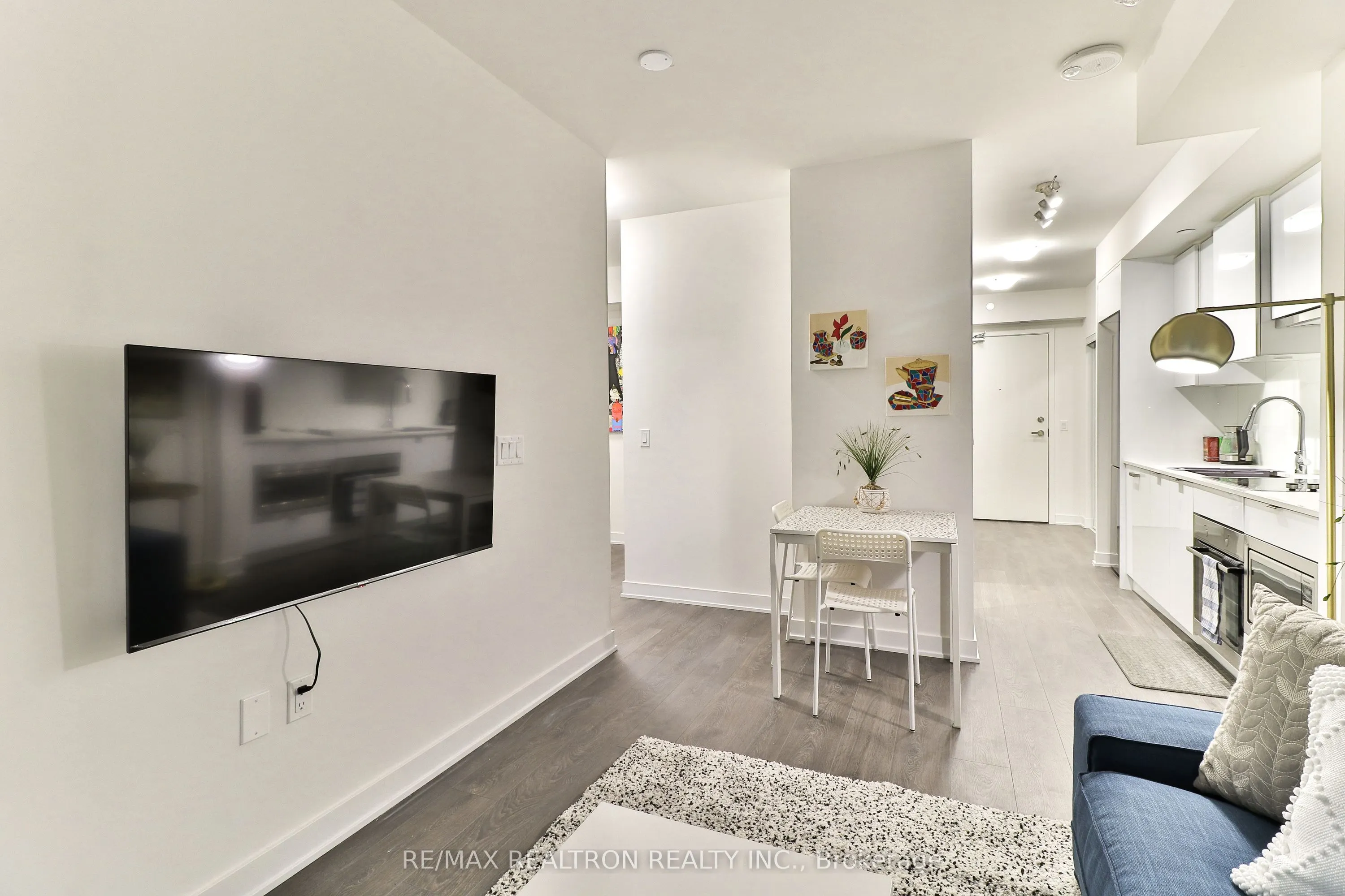 195 Redpath Avenue, #2216