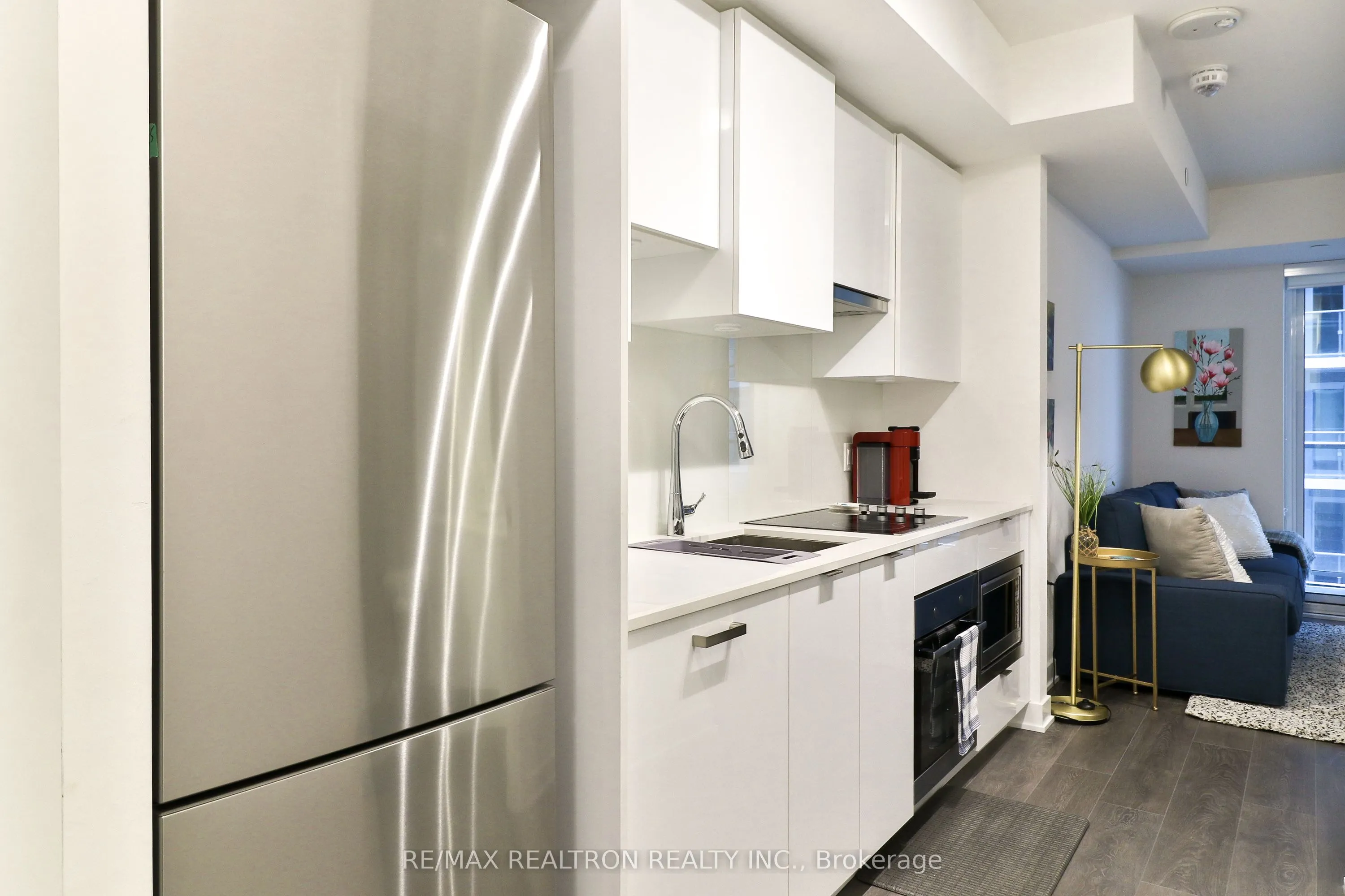 195 Redpath Avenue, #2216