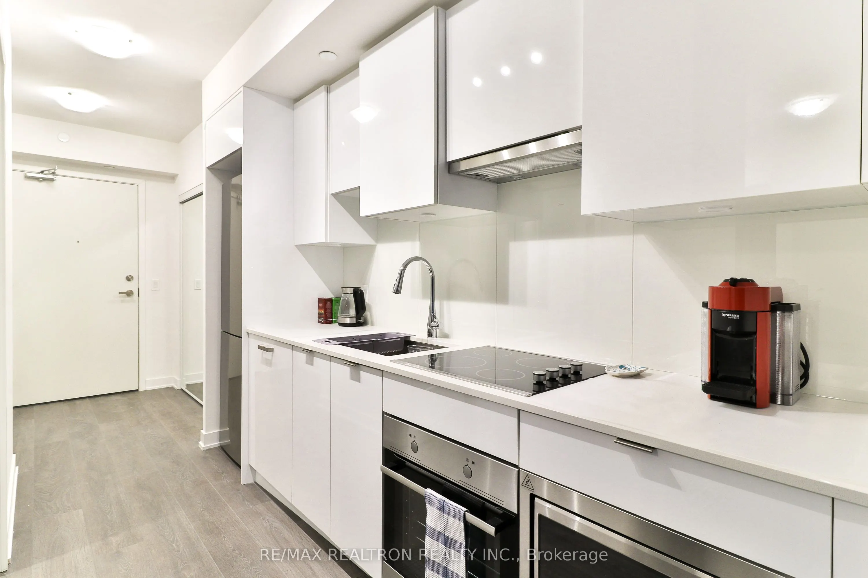 195 Redpath Avenue, #2216