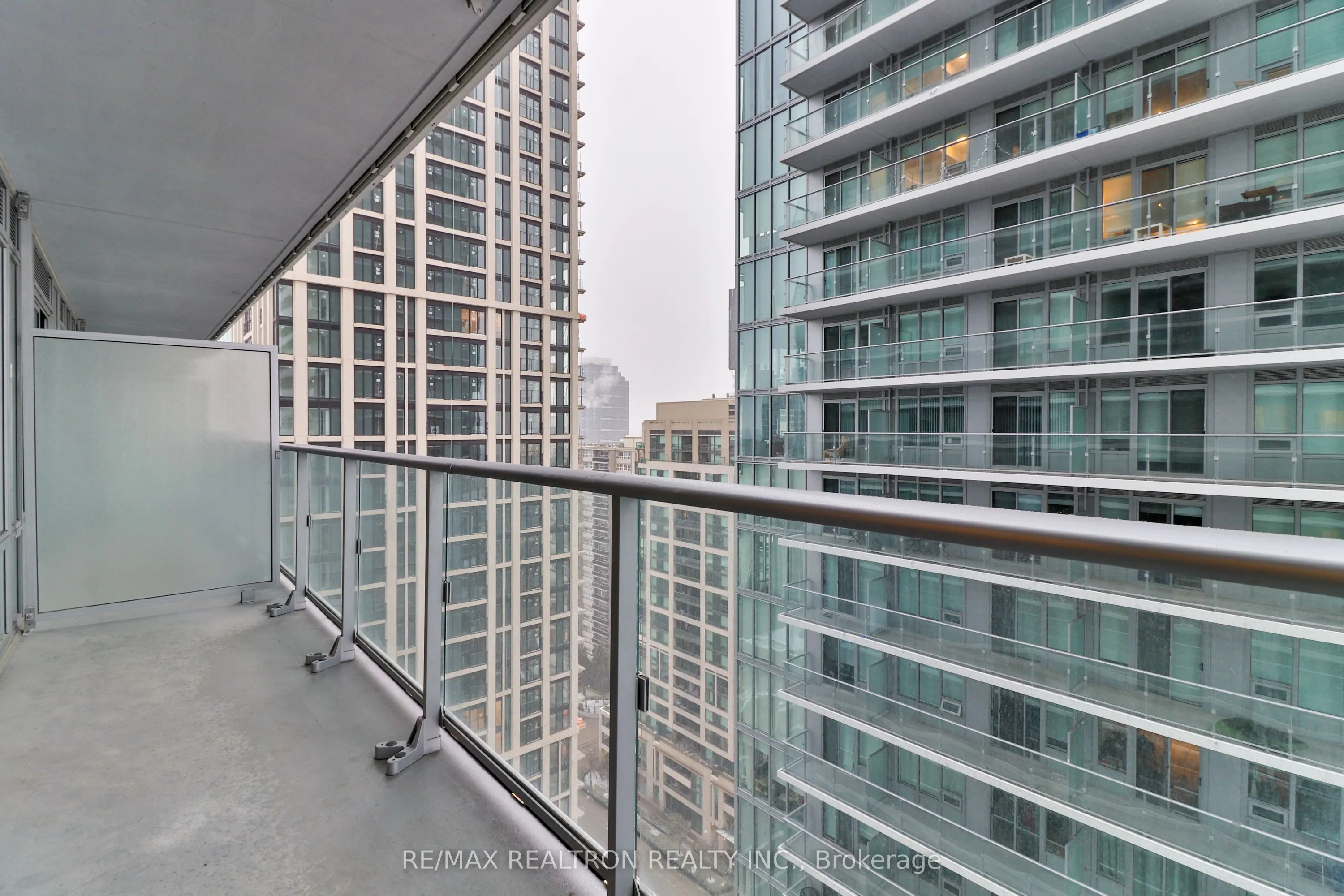 195 Redpath Avenue, #2216