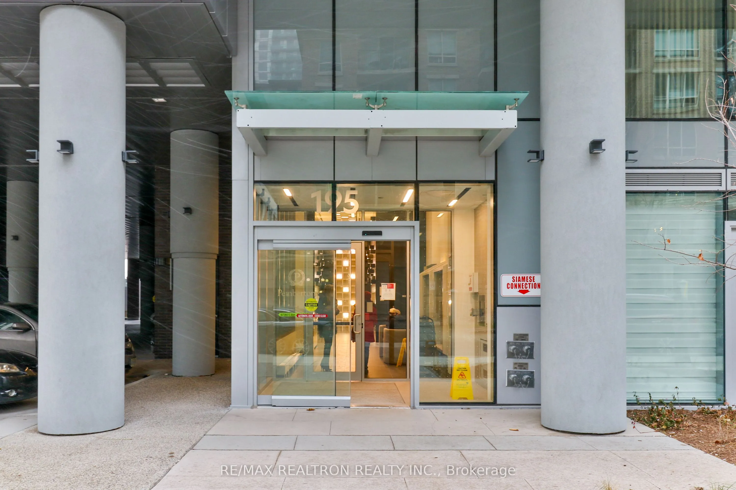 195 Redpath Avenue, #2216