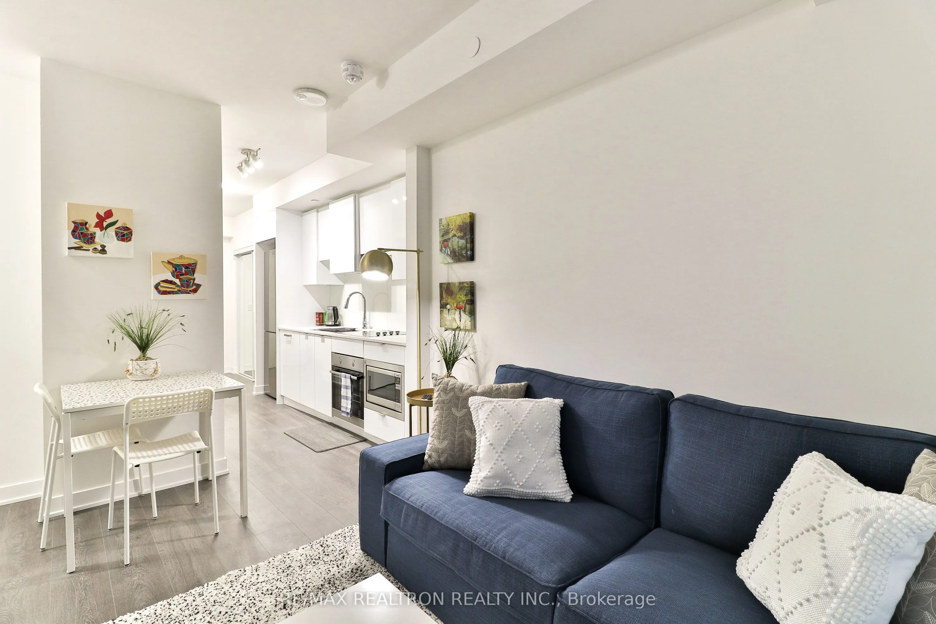 195 Redpath Avenue, #2216