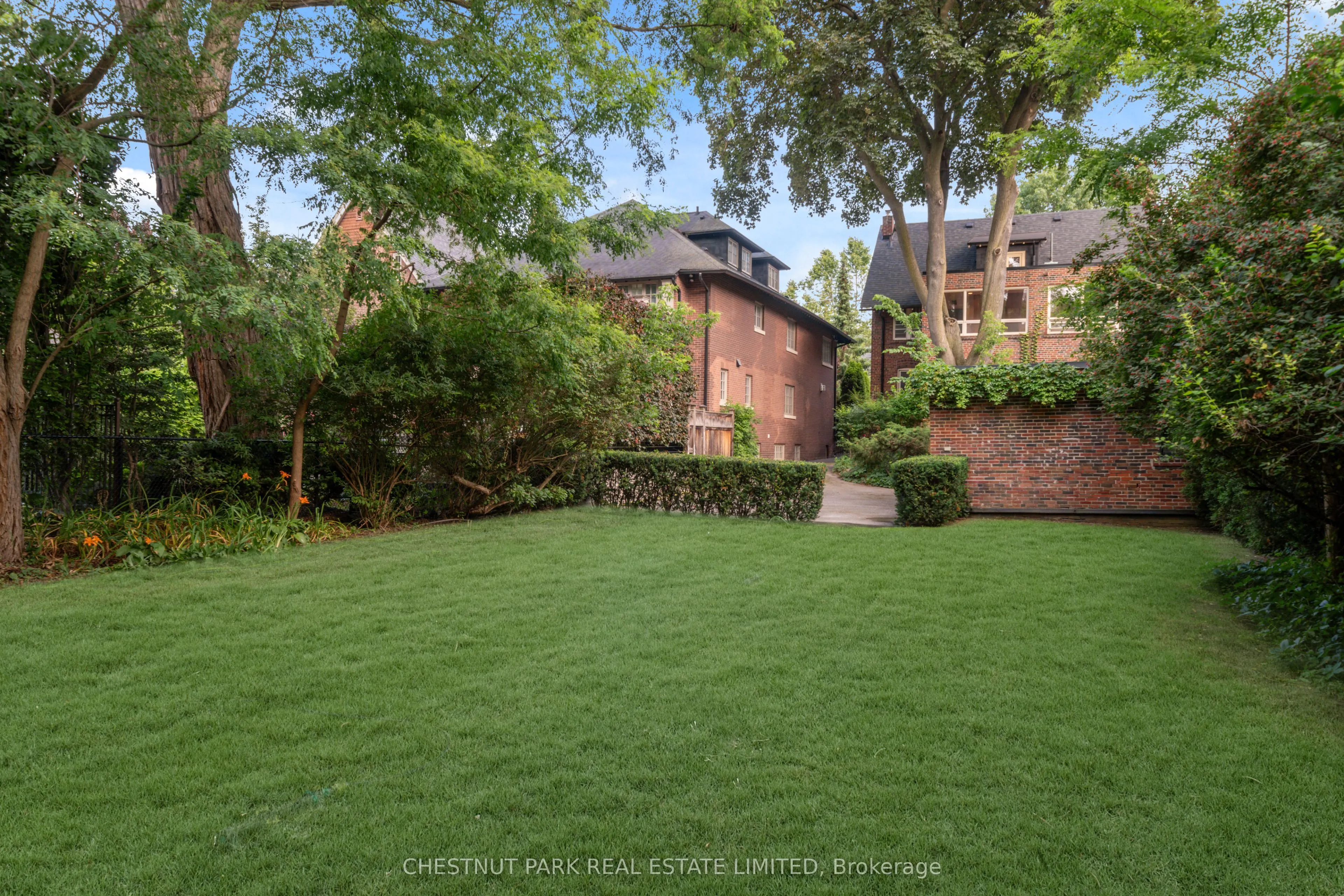 36 Glenview Avenue