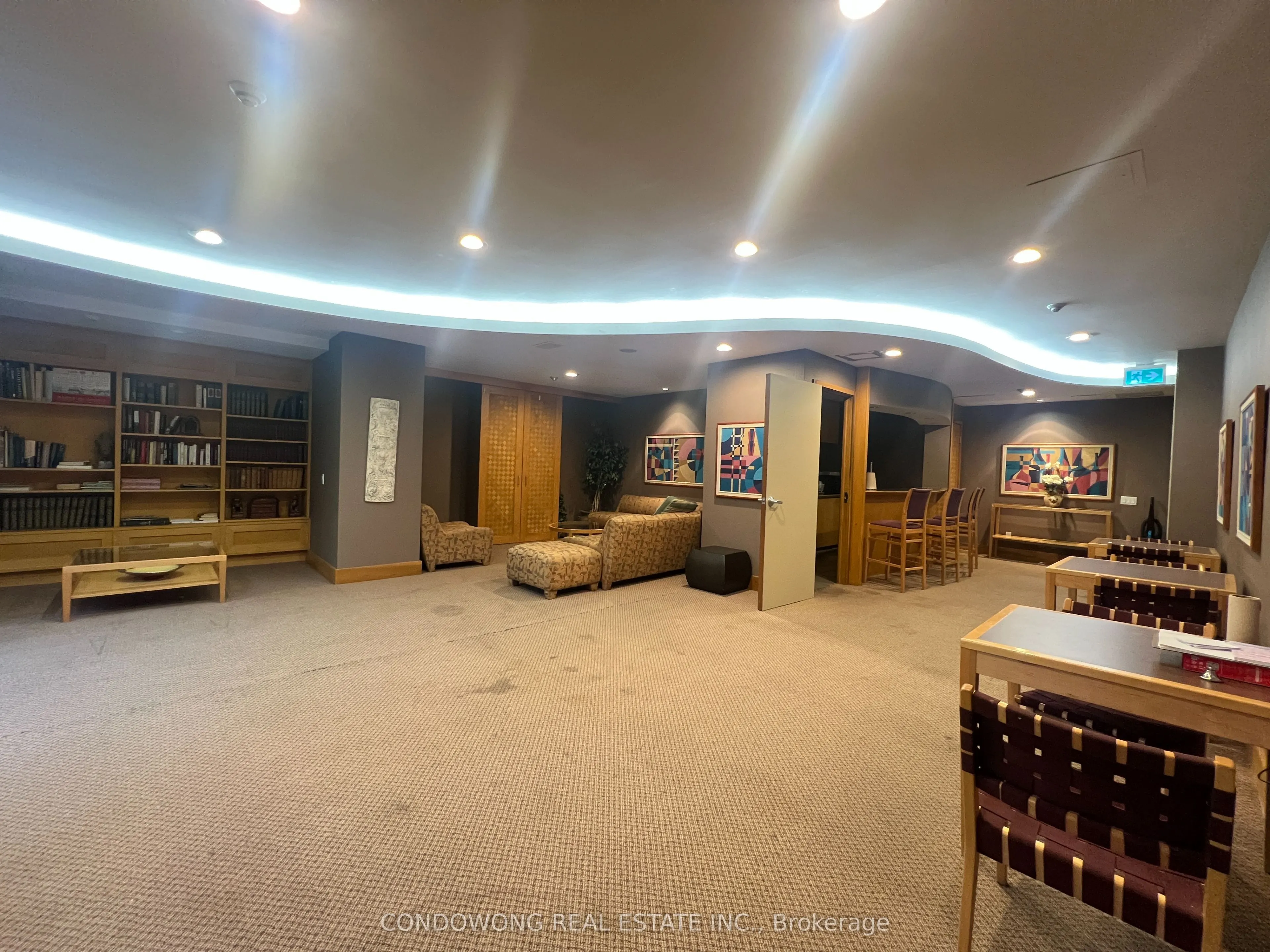 152 St Patrick Street, #1006