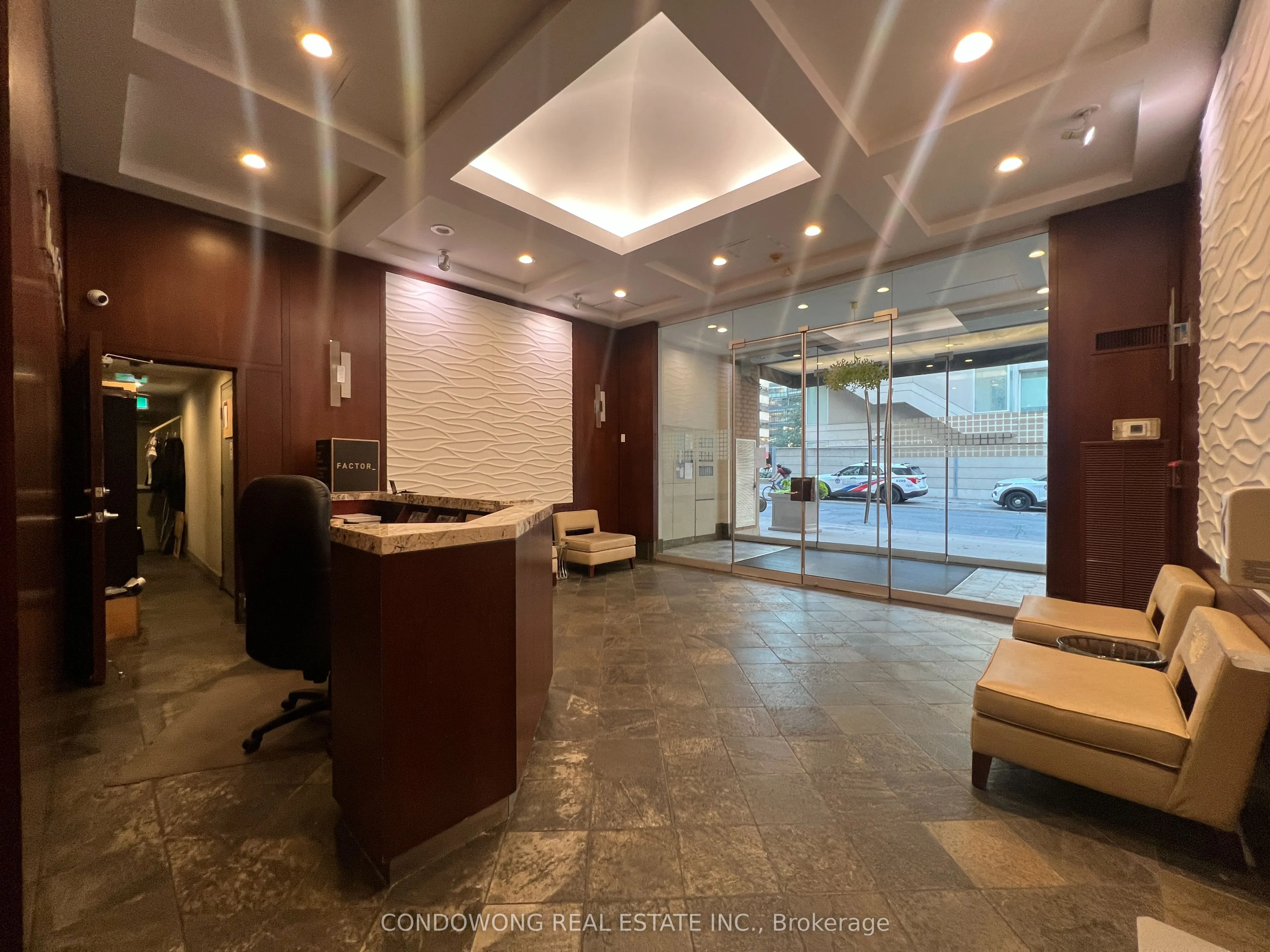 152 St Patrick Street, #1006