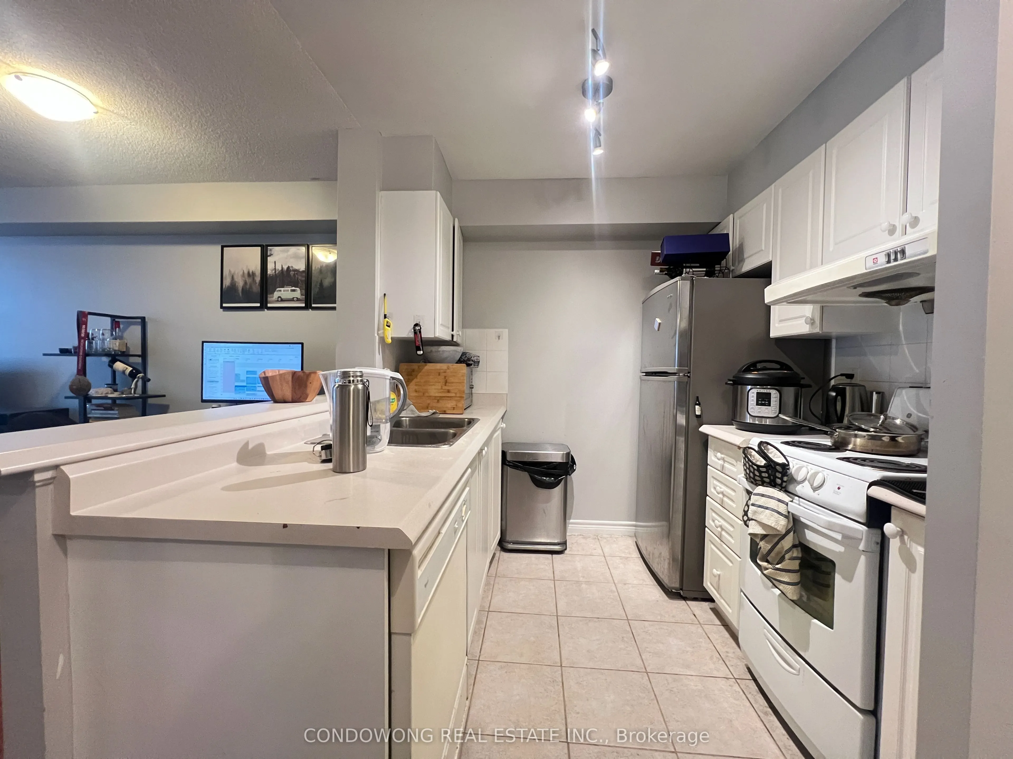 152 St Patrick Street, #1006