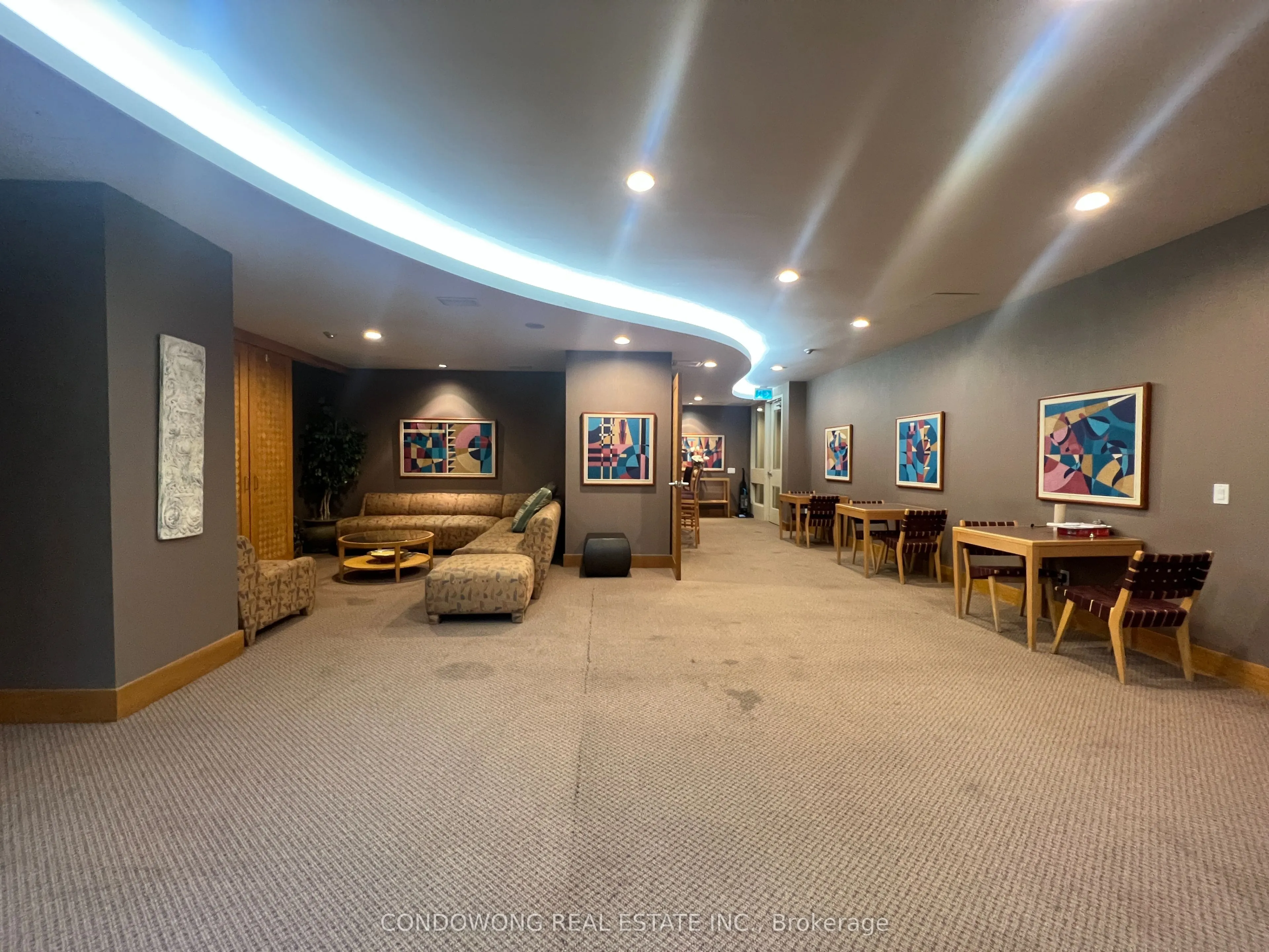 152 St Patrick Street, #1006