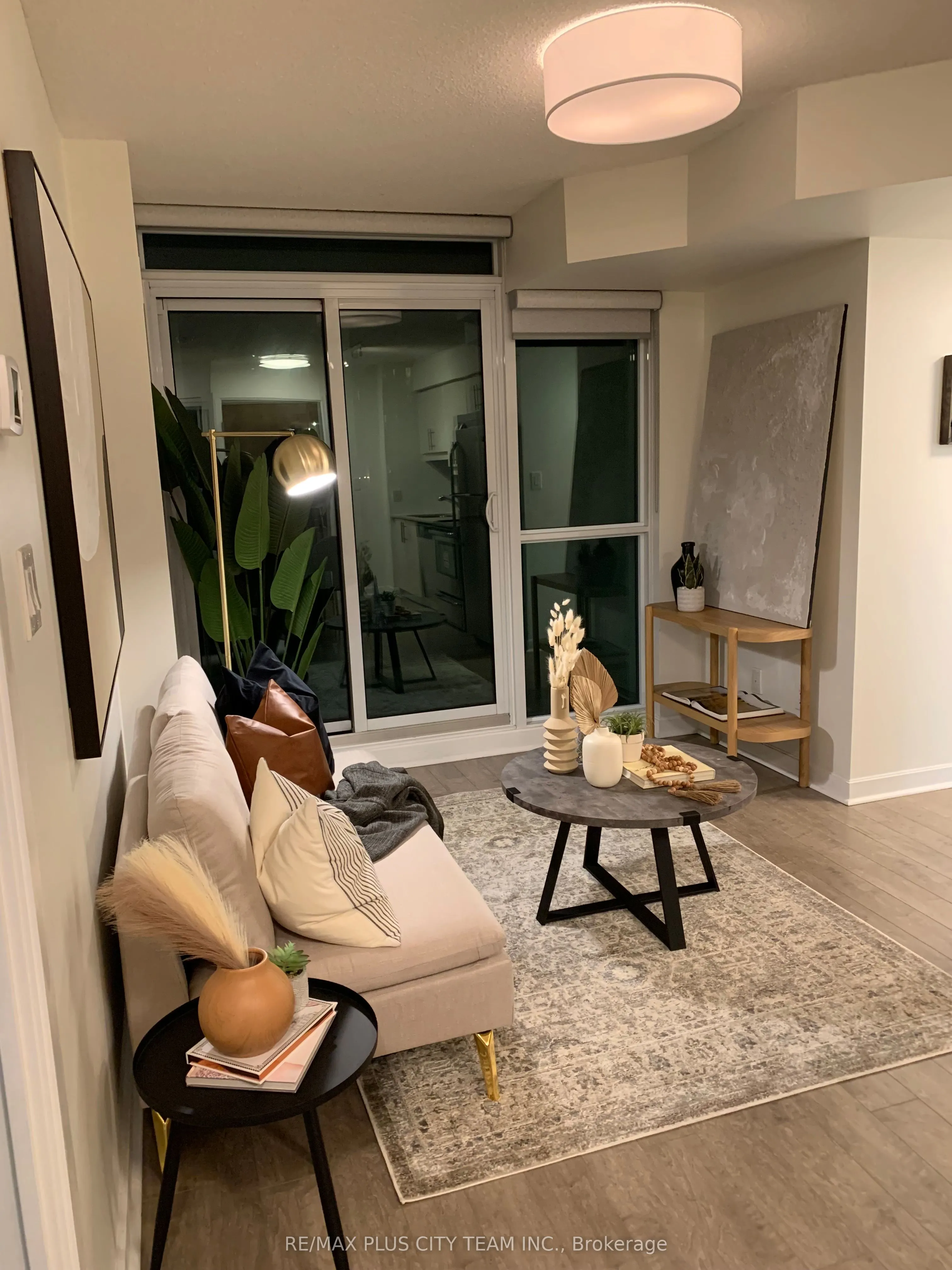 33 Bay Street, #1105
