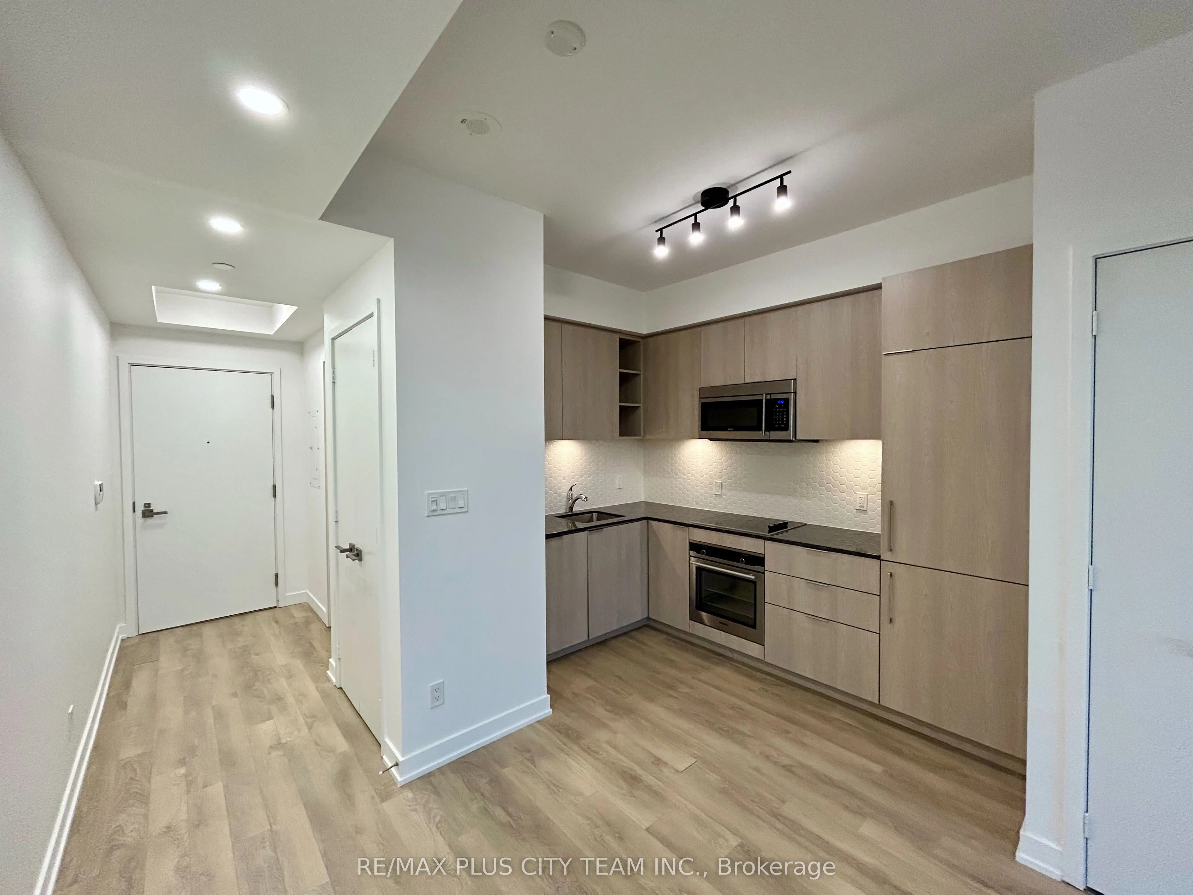 50 Ordnance Street, #2208