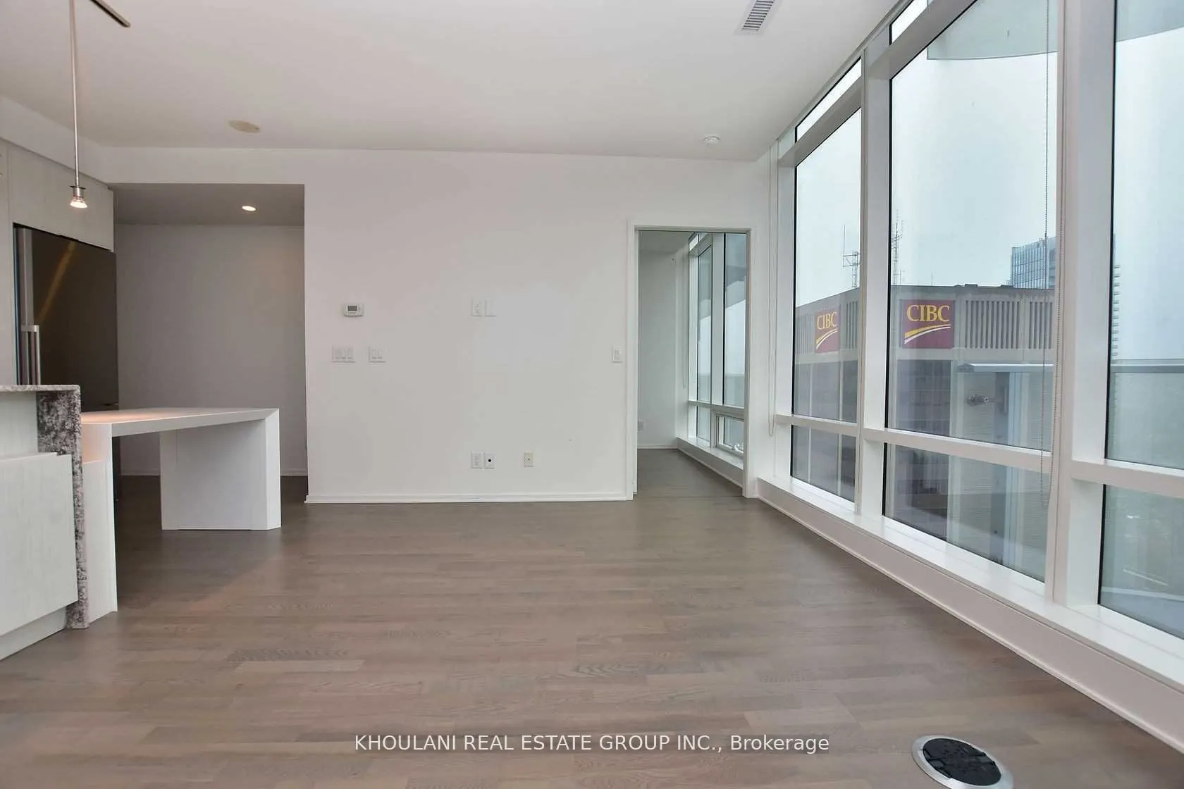 1 Bloor Street E, #4101