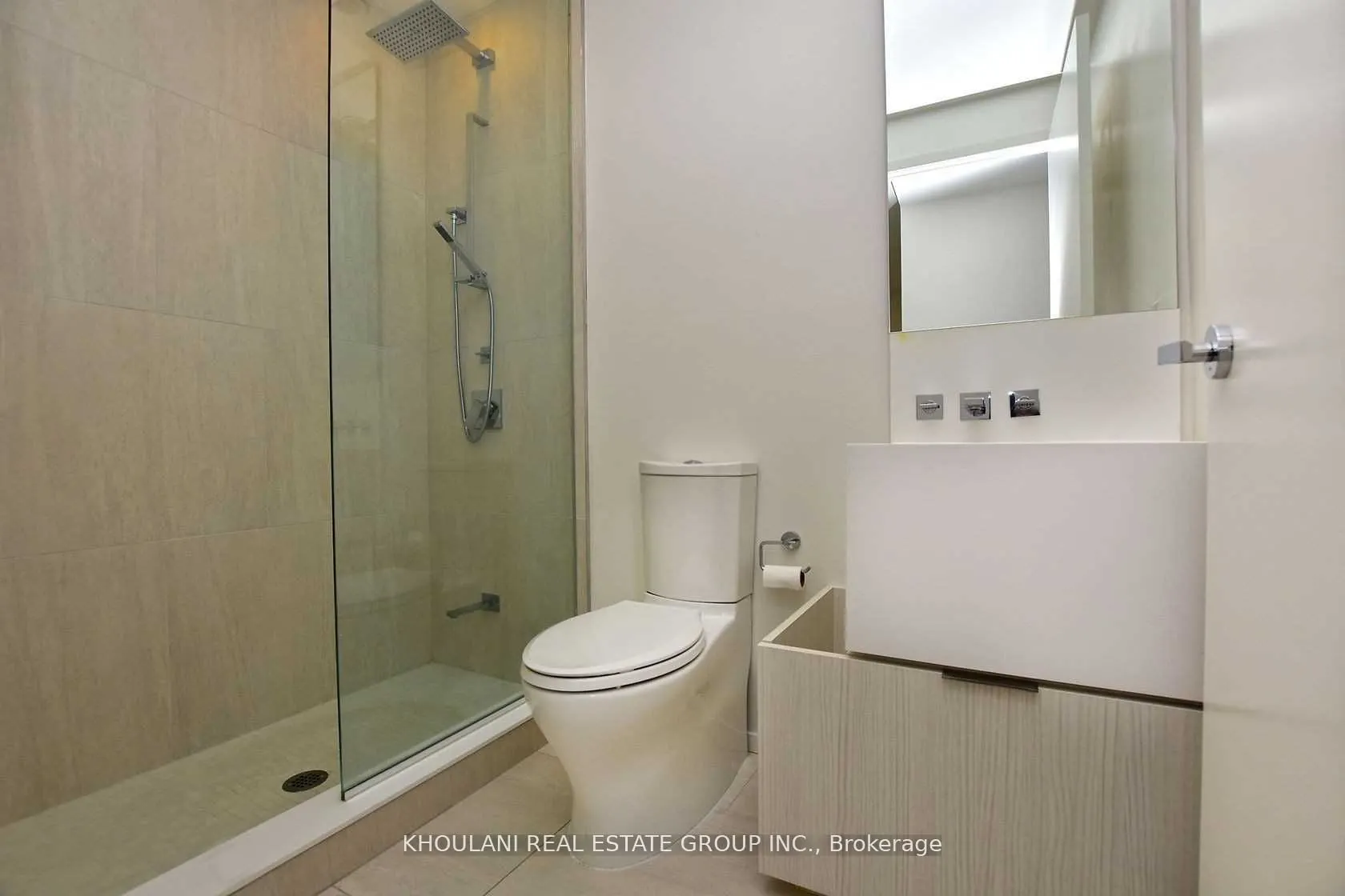 1 Bloor Street E, #4101