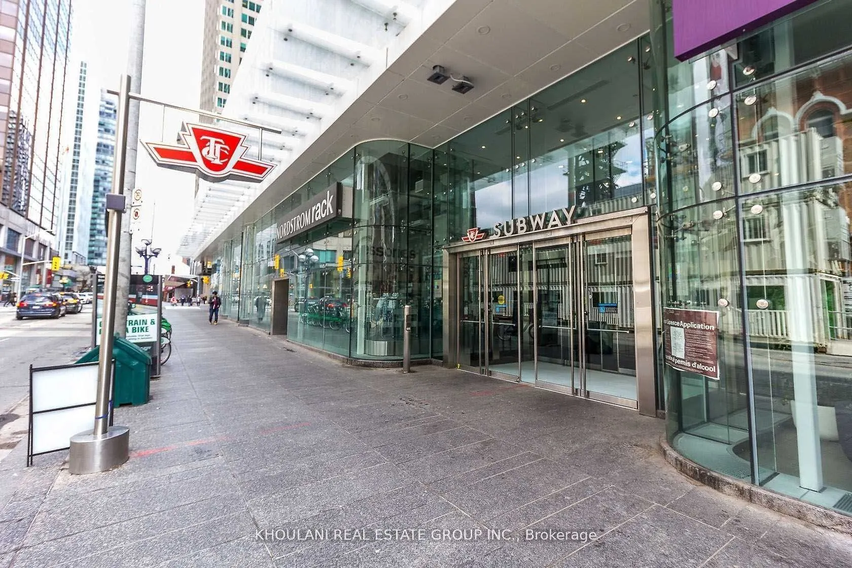 1 Bloor Street E, #4101