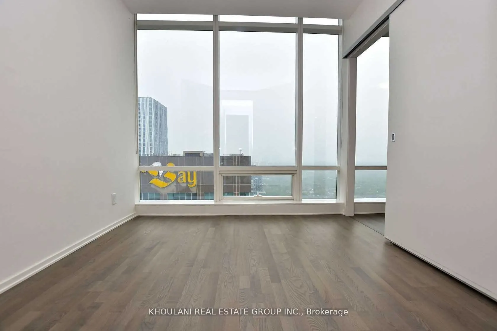 1 Bloor Street E, #4101