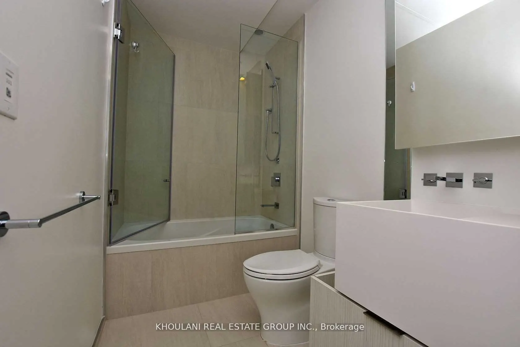 1 Bloor Street E, #4101