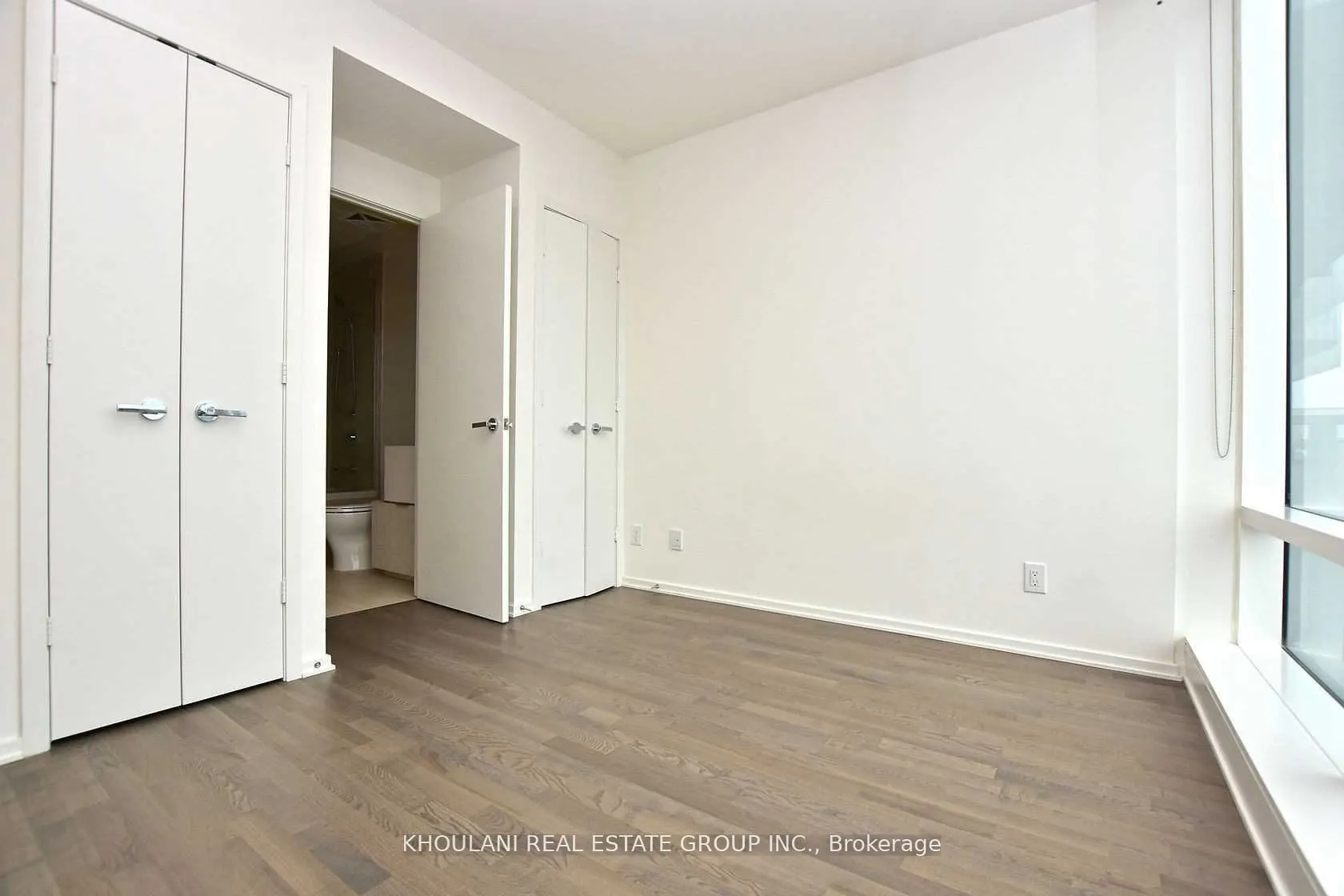 1 Bloor Street E, #4101