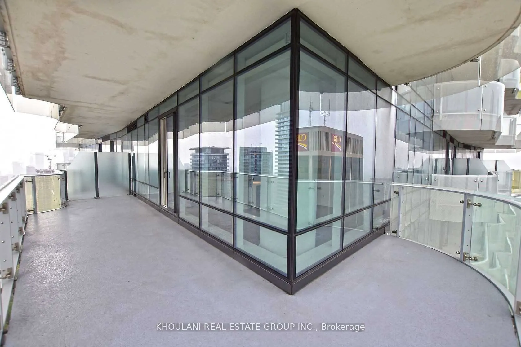 1 Bloor Street E, #4101
