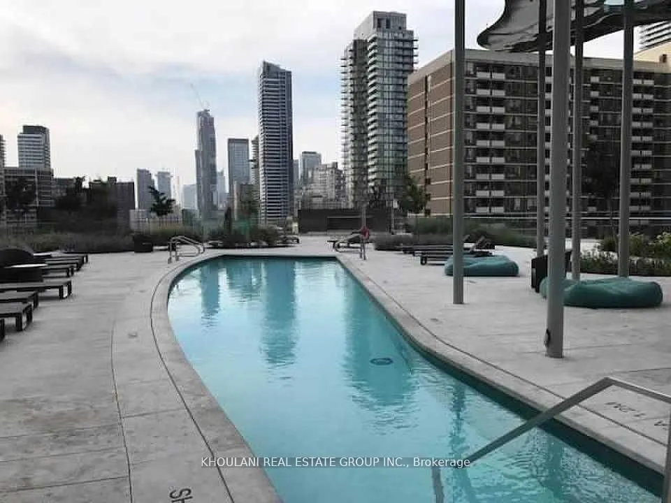 1 Bloor Street E, #4101