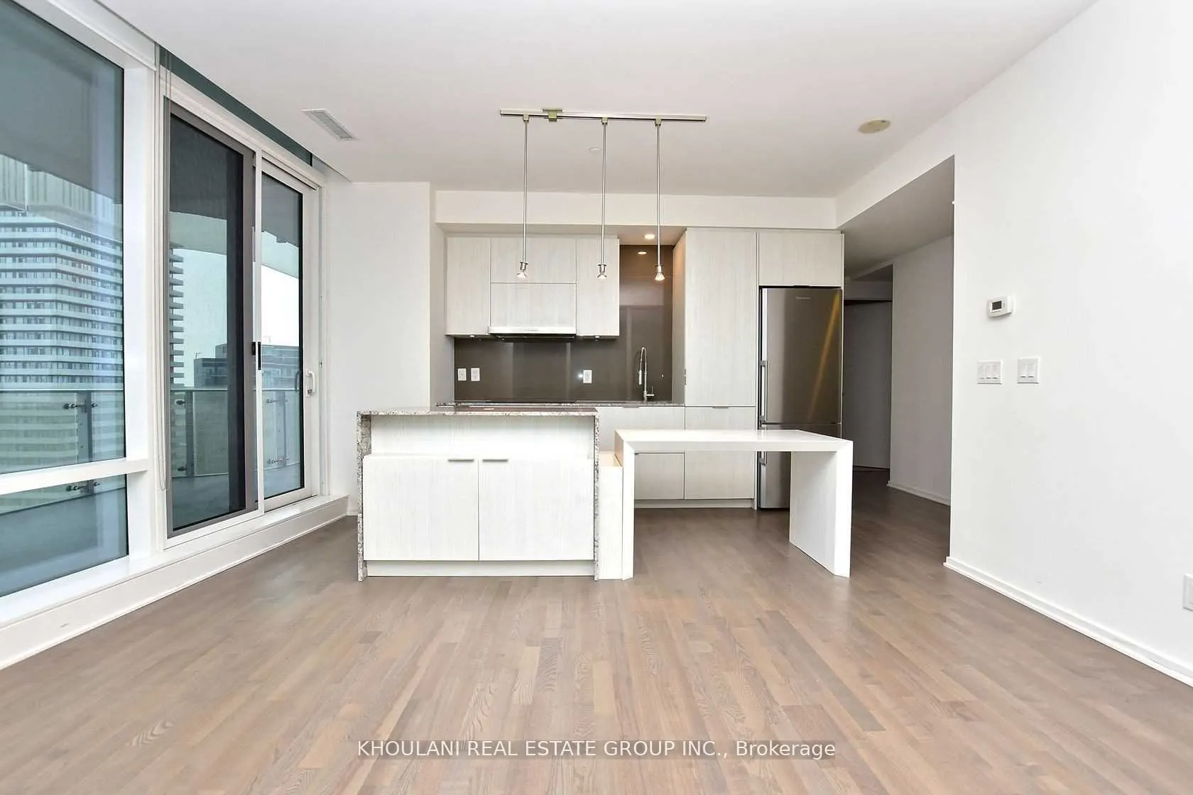 1 Bloor Street E, #4101