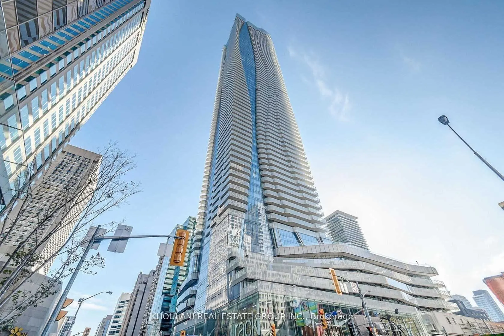 1 Bloor Street E, #4101