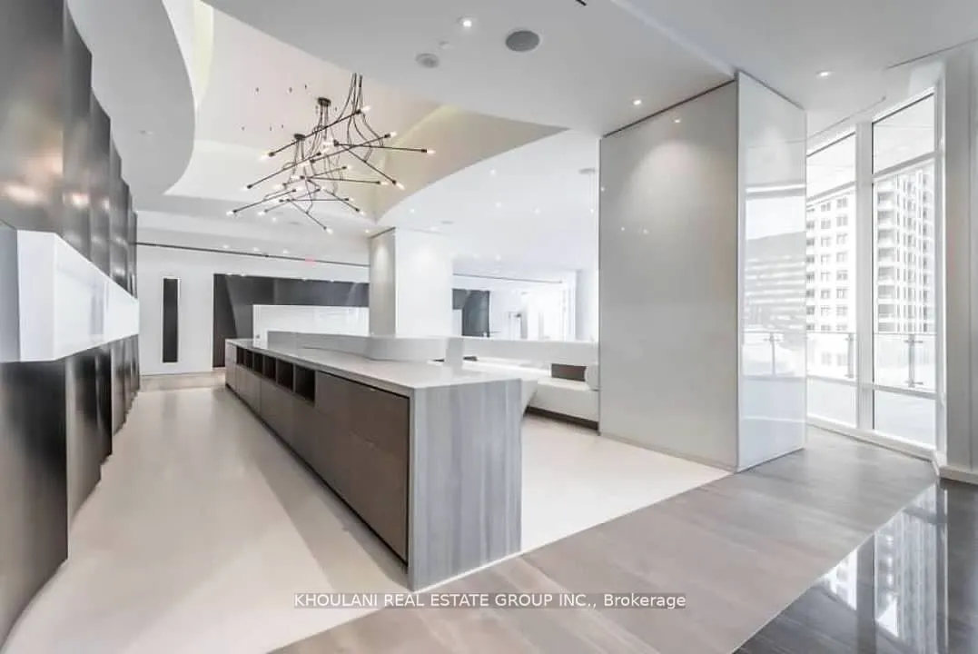 1 Bloor Street E, #4101