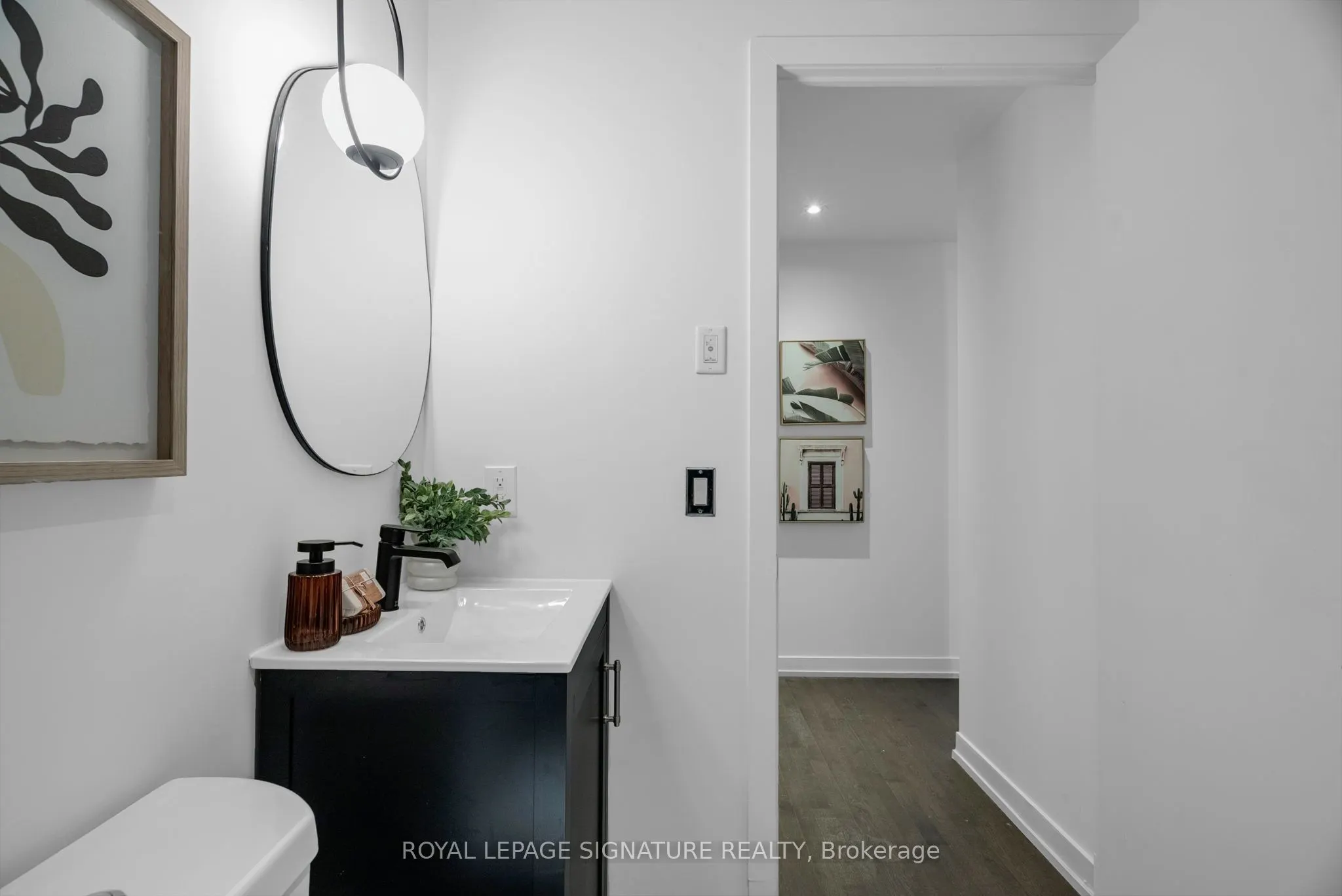650 King Street W, #804
