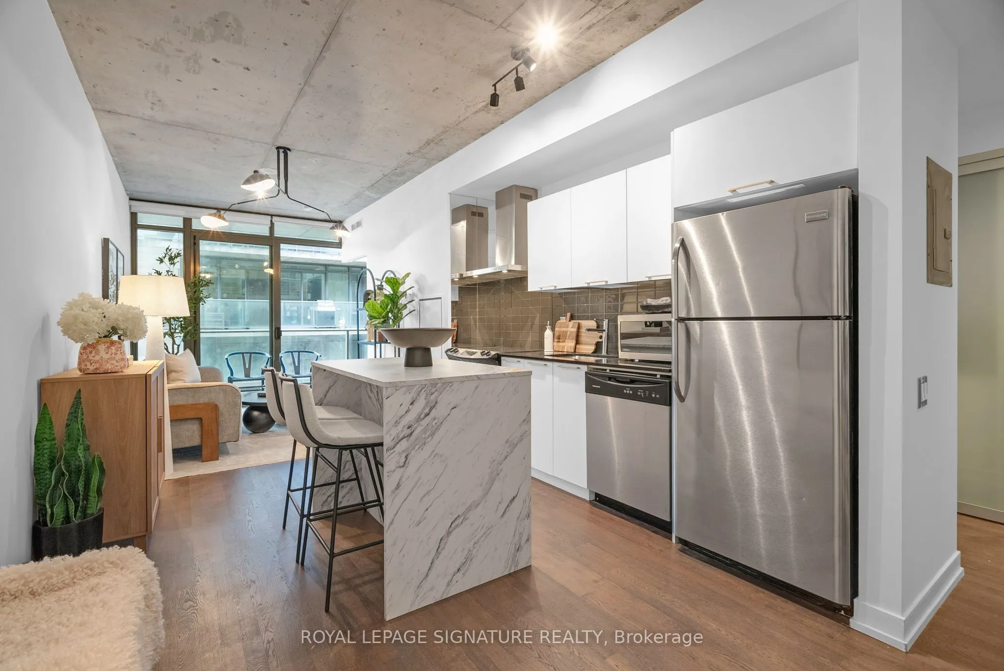 650 King Street W, #804