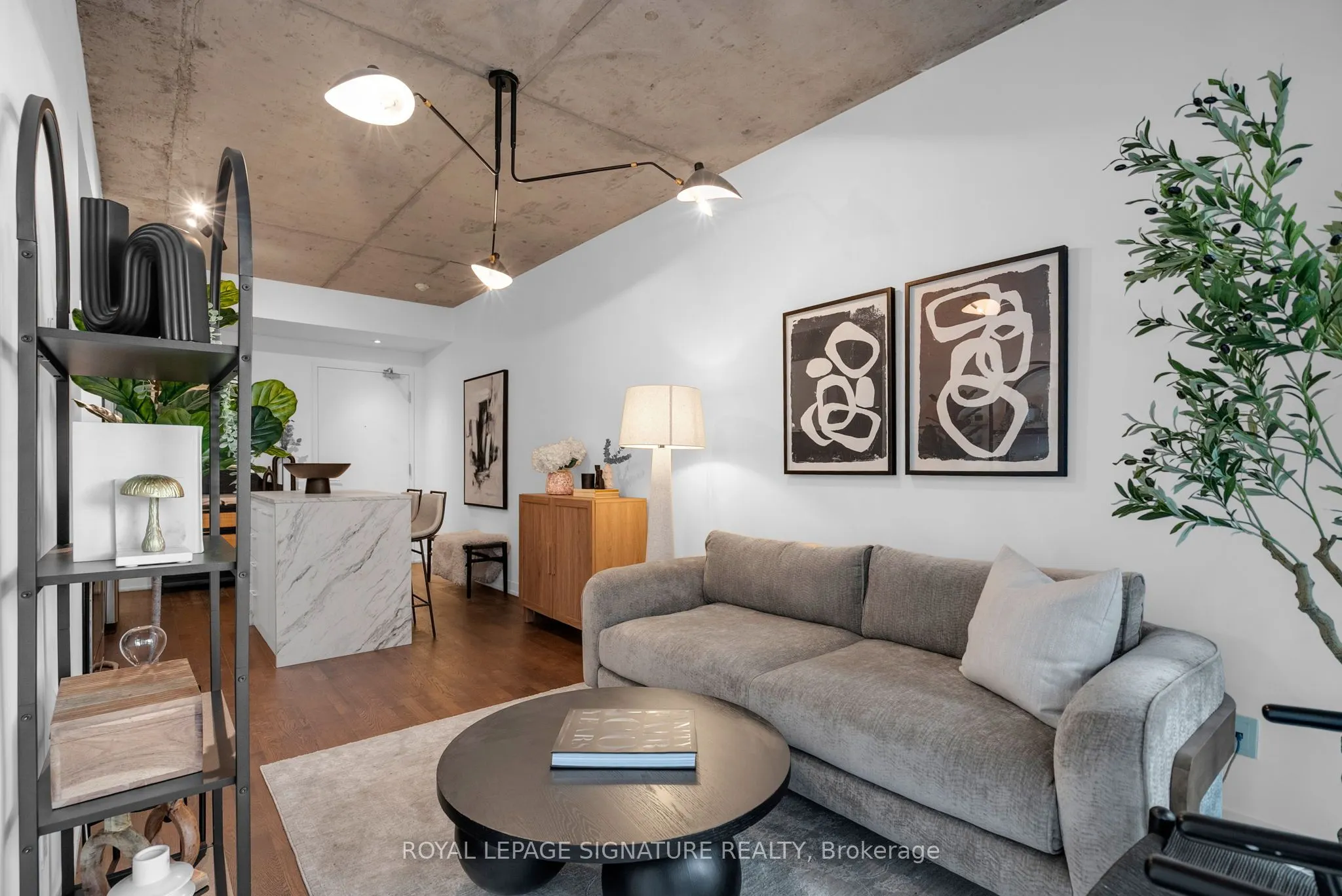 650 King Street W, #804