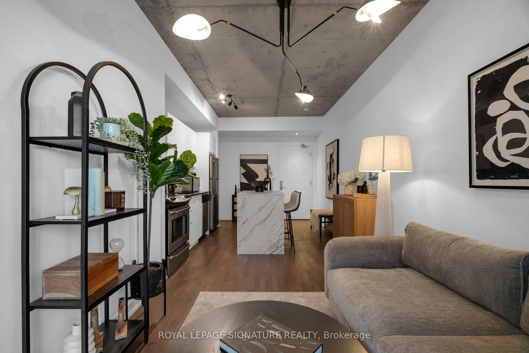 650 King Street W, #804