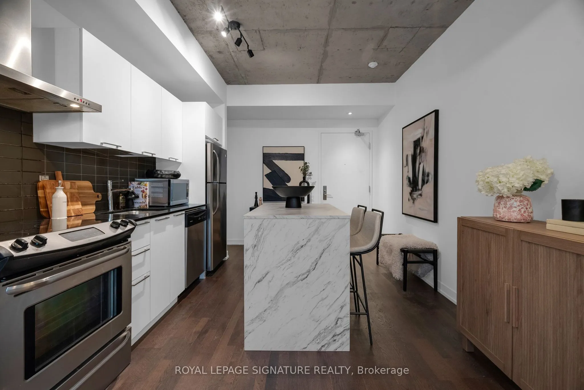 650 King Street W, #804