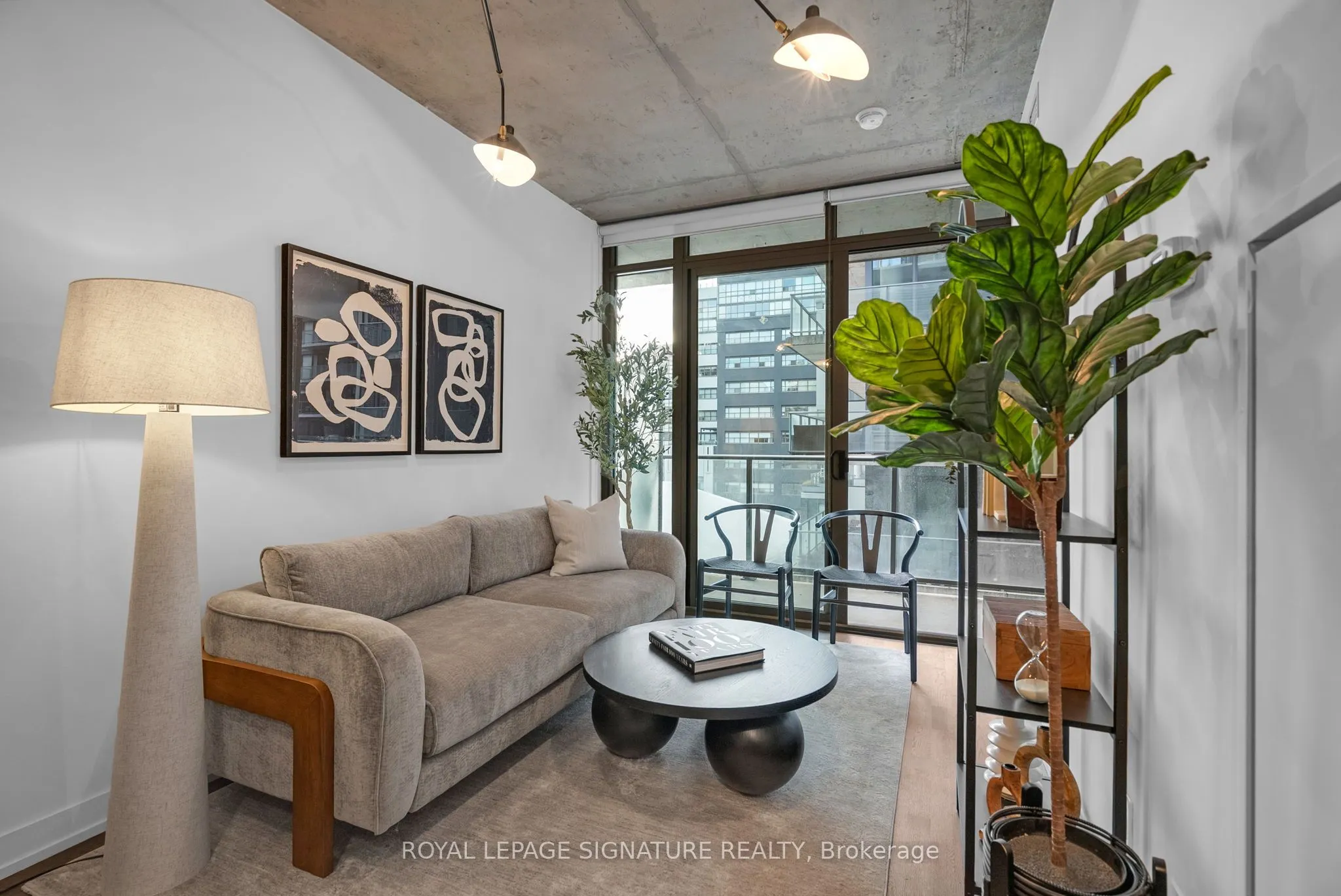 650 King Street W, #804