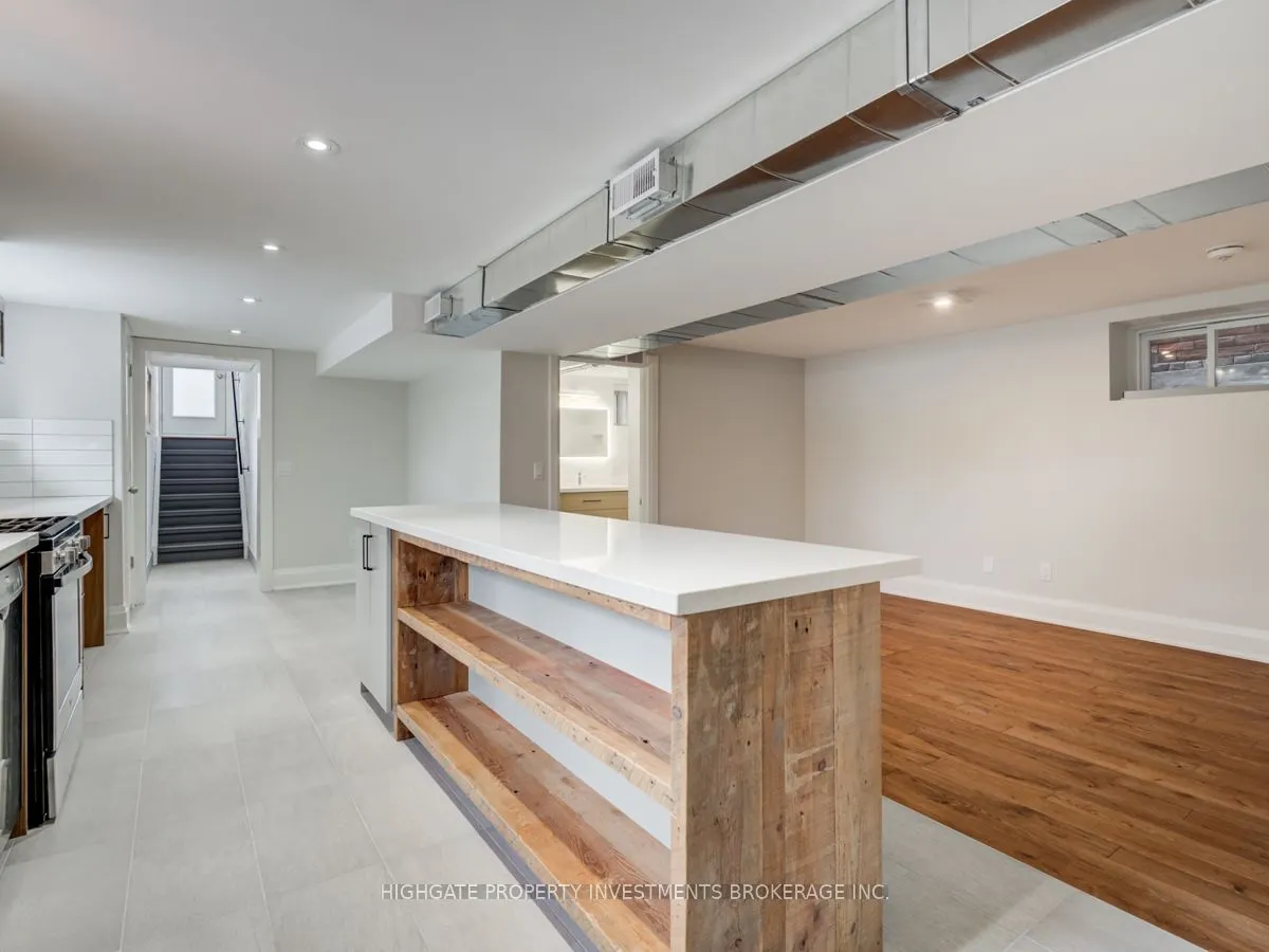 129 Hilton Avenue, #Base