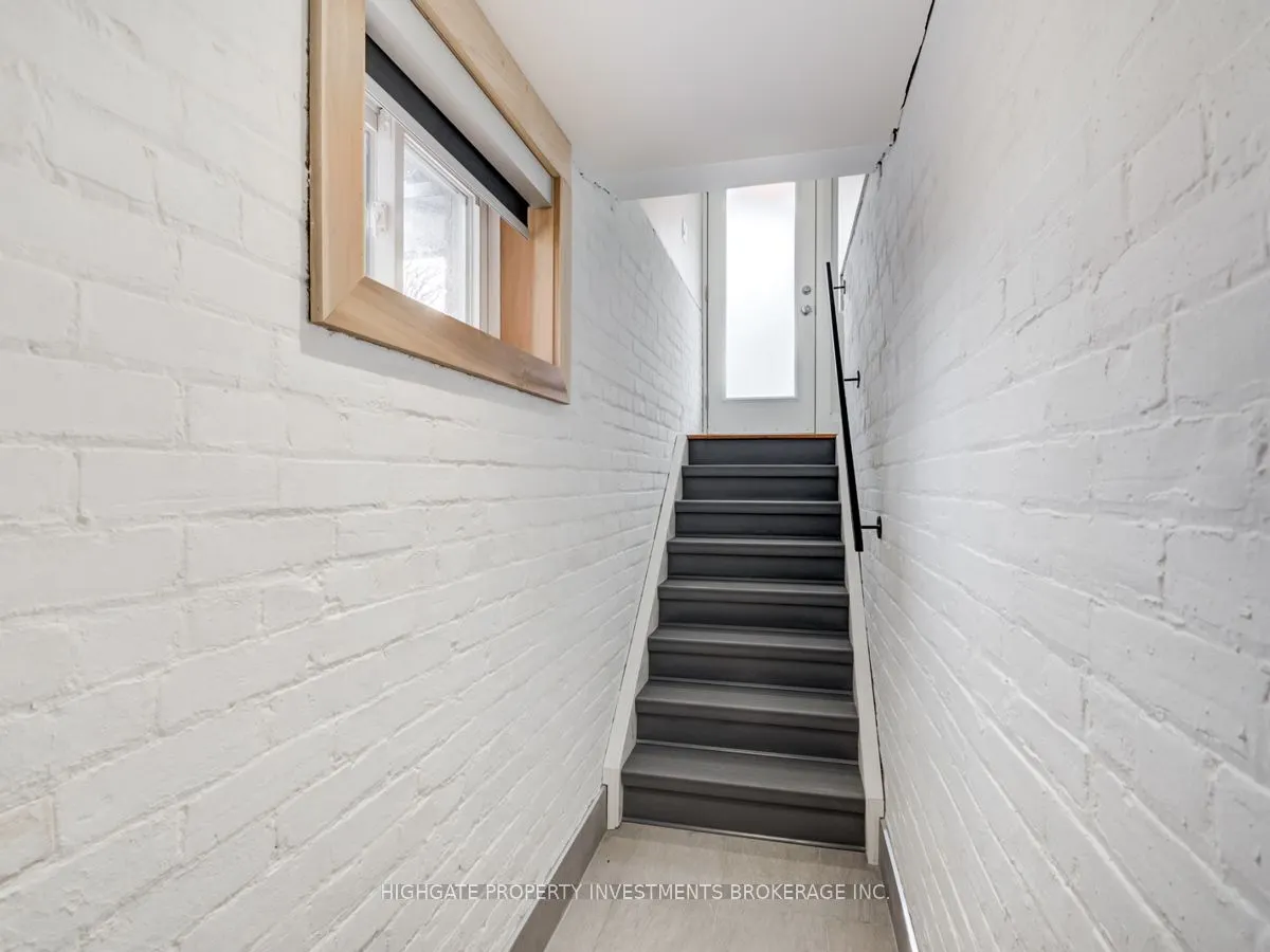 129 Hilton Avenue, #Base
