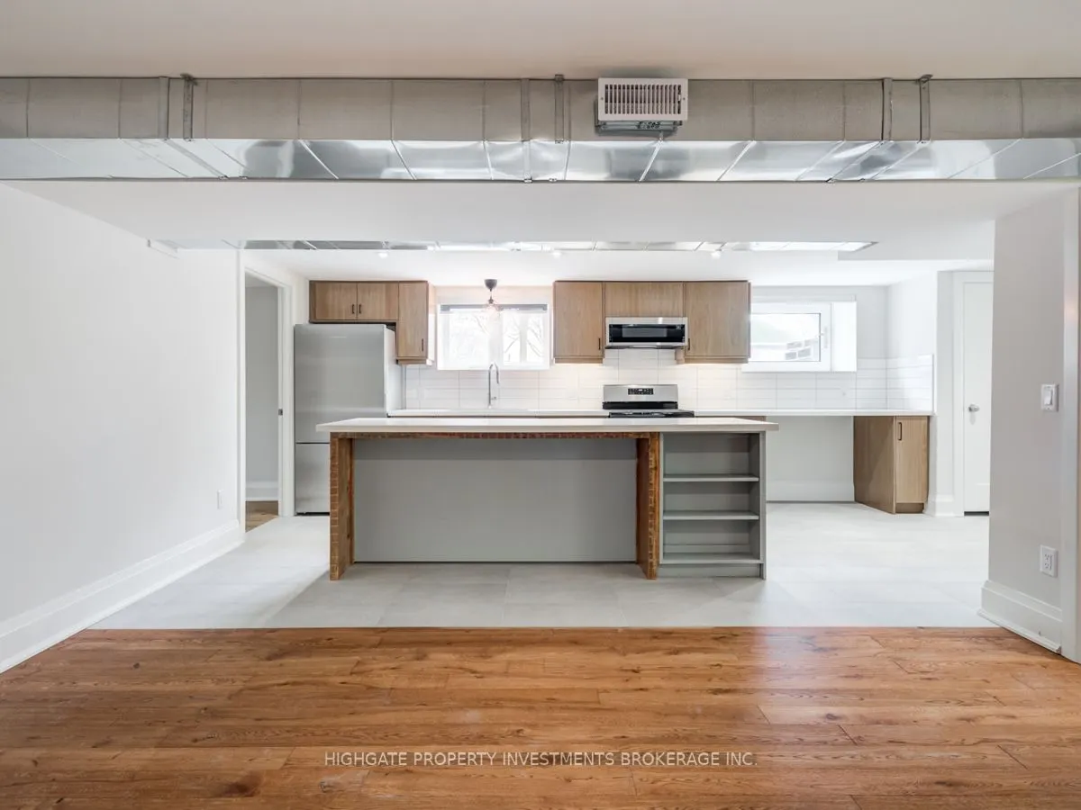 129 Hilton Avenue, #Base