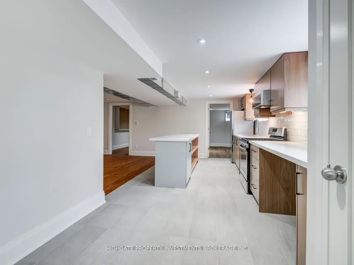 129 Hilton Avenue, #Base